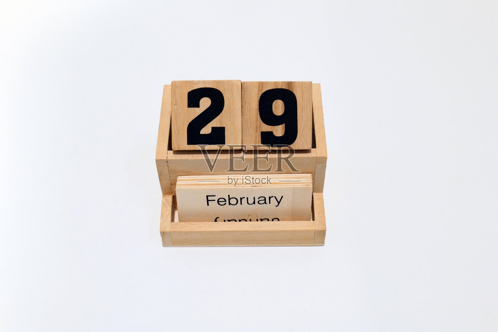 木制万年历显示2月29日照片摄影图片