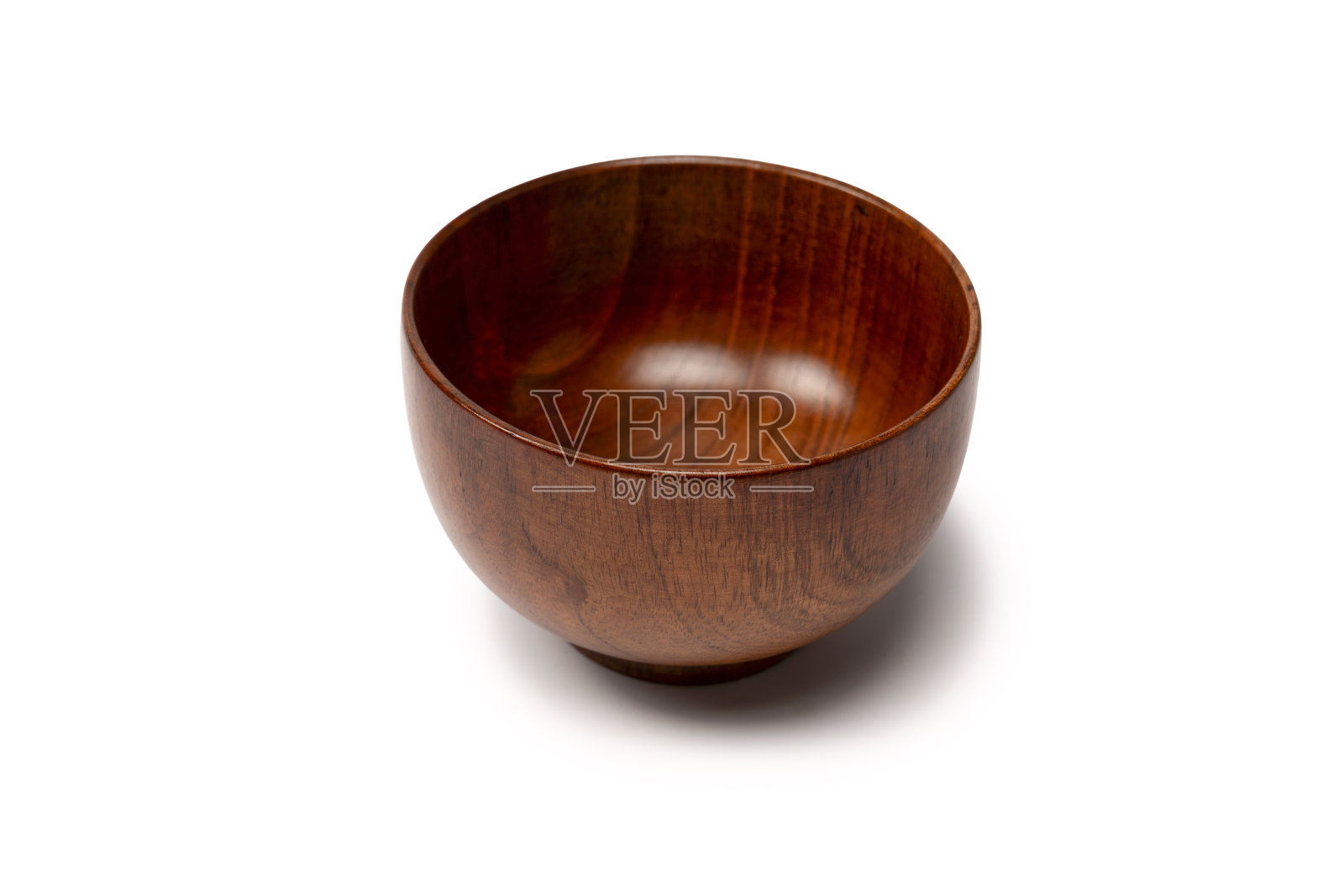 空木碗孤立在白色的背景上。照片摄影图片