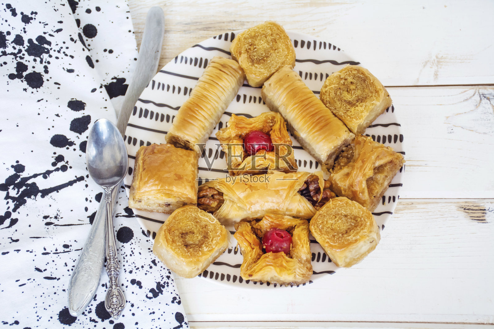 土耳其果仁蜜饼照片摄影图片