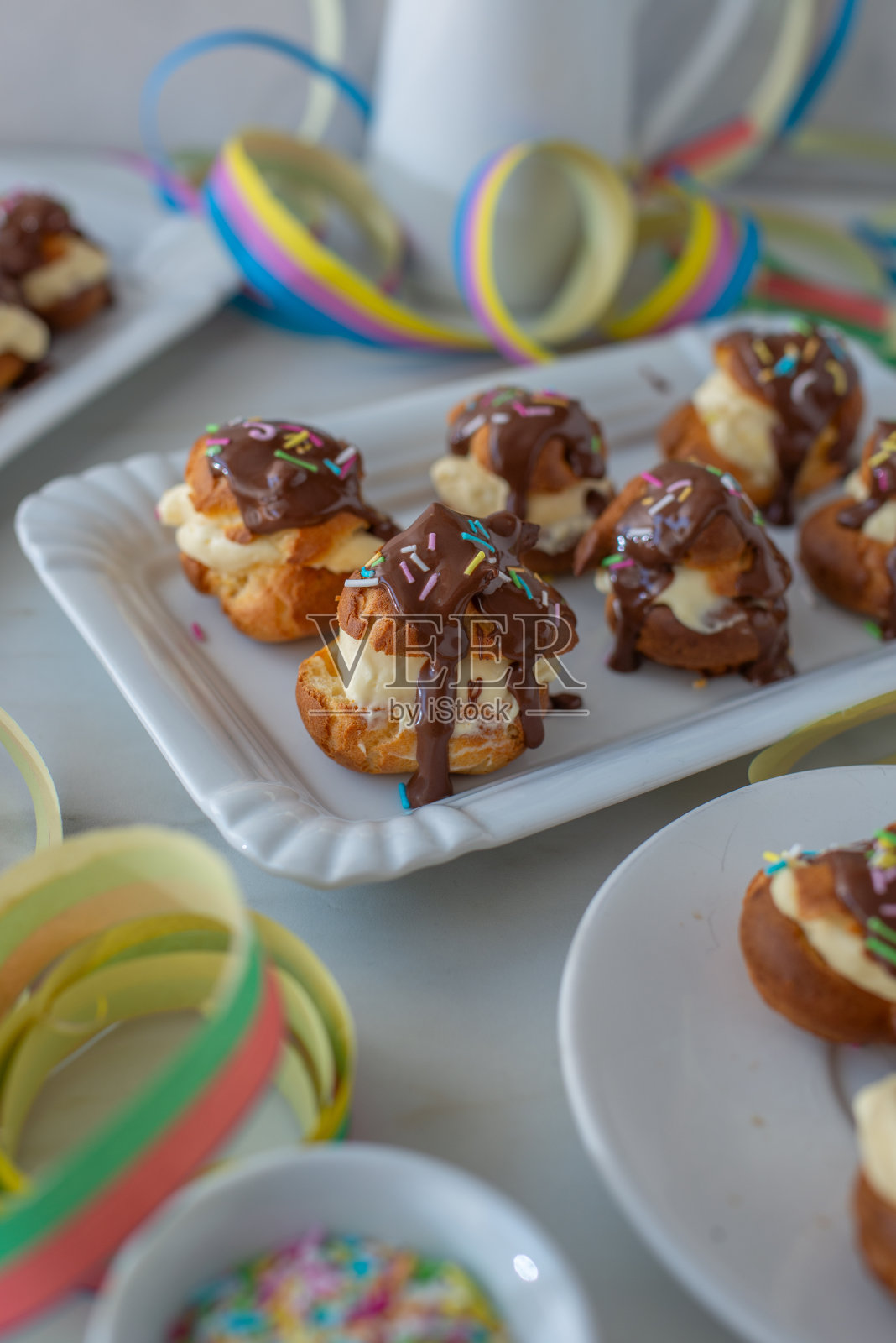 巧克力泡芙照片摄影图片