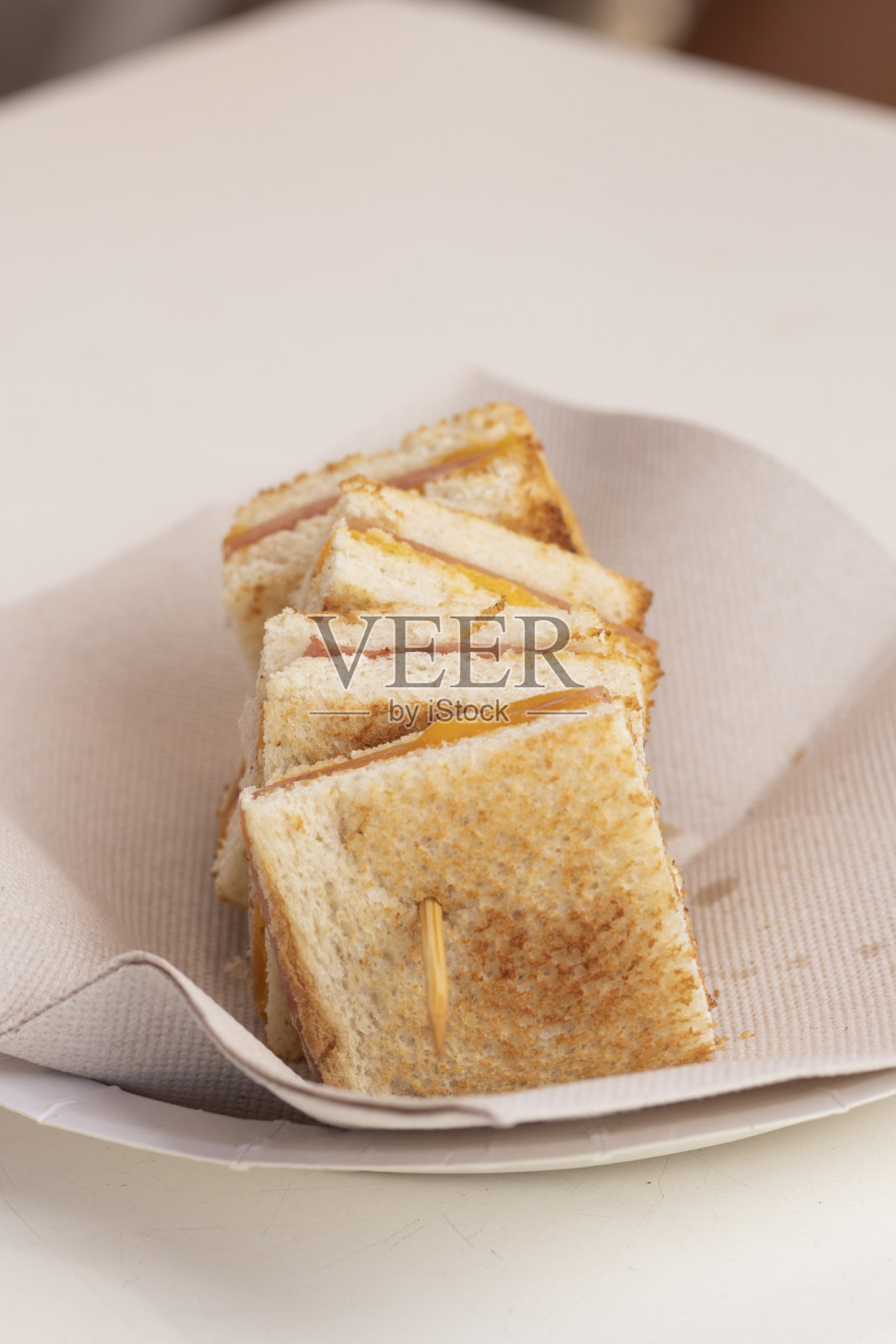 典型的意大利三明治照片摄影图片