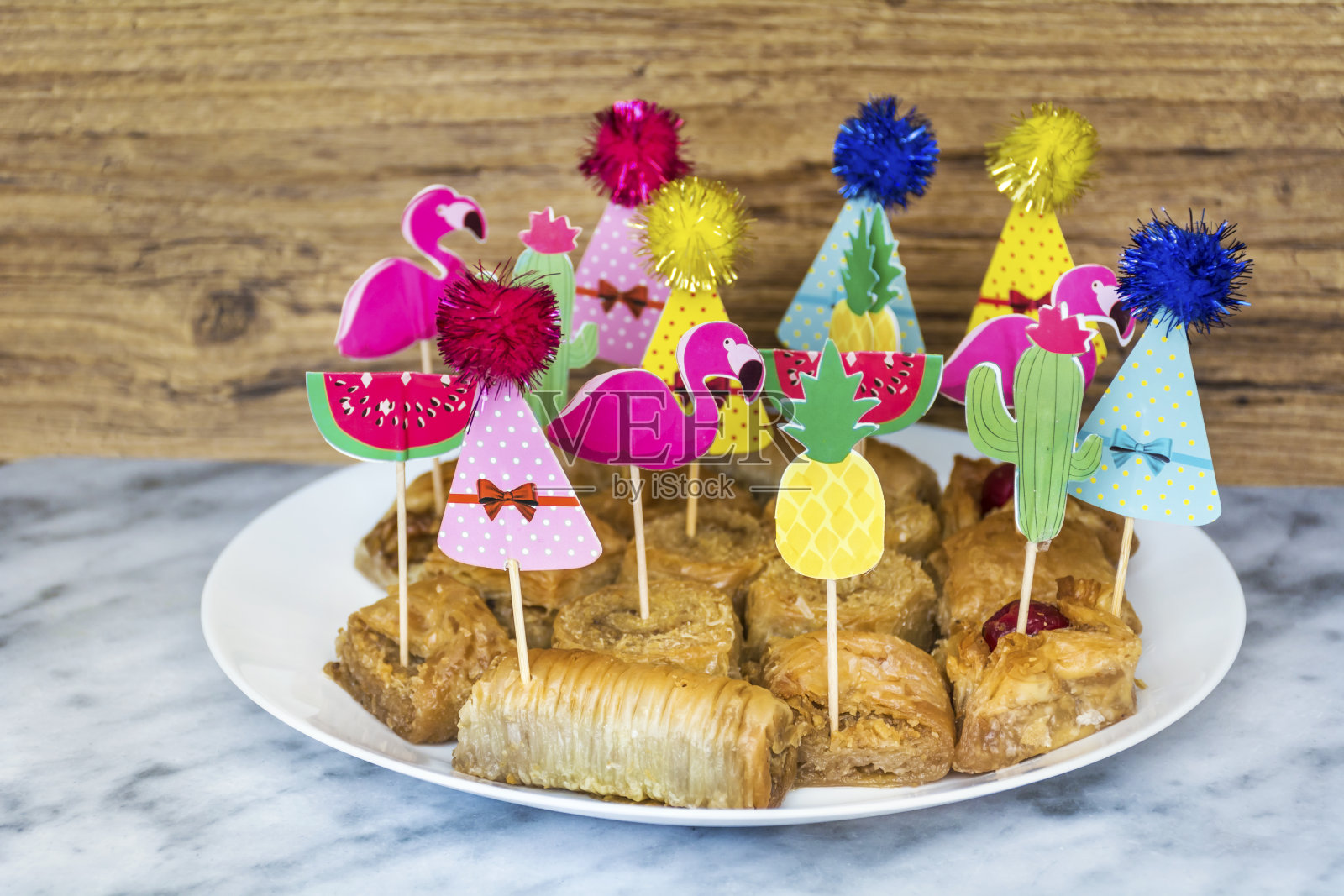 土耳其果仁蜜饼照片摄影图片