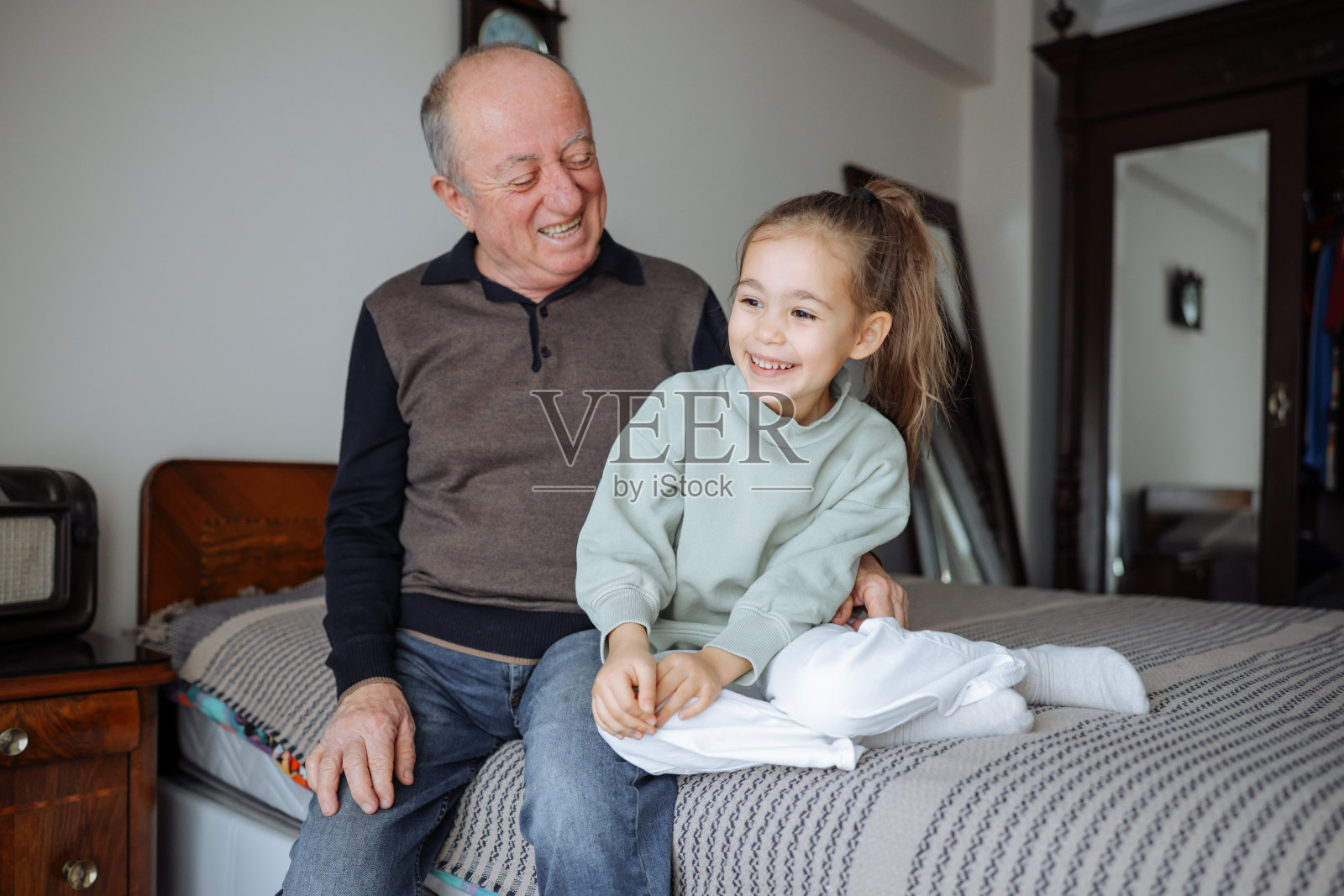 他们之间有一种特殊的联系照片摄影图片