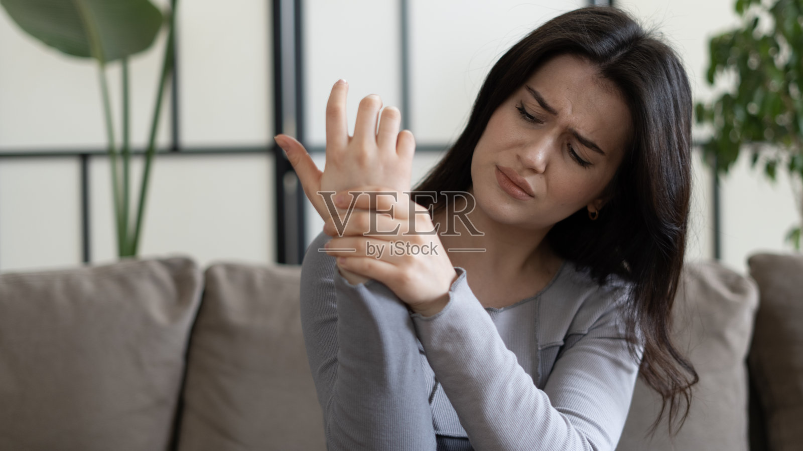 感到压力的女人照片摄影图片