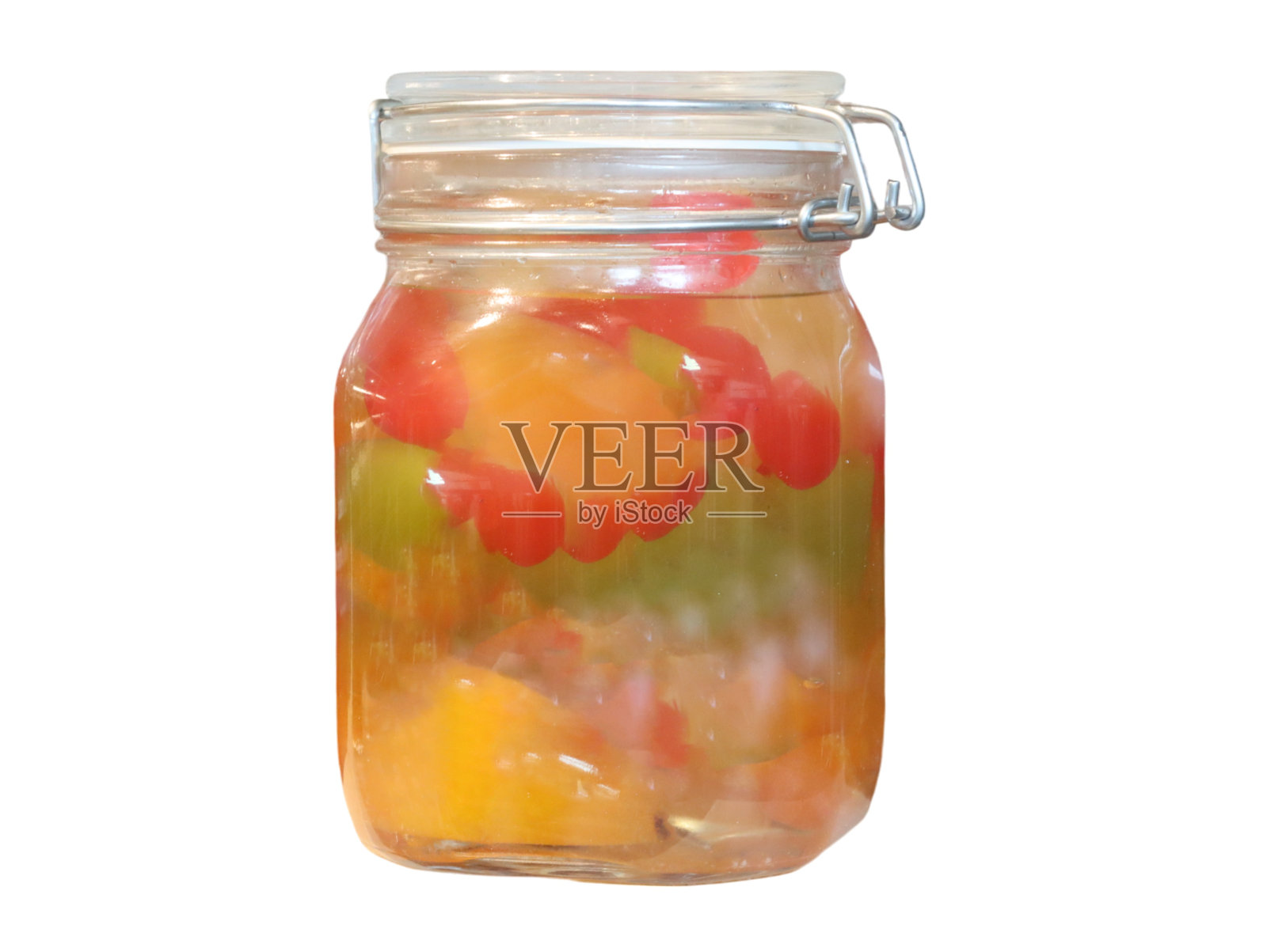 玻璃罐里五颜六色的腌菜照片摄影图片