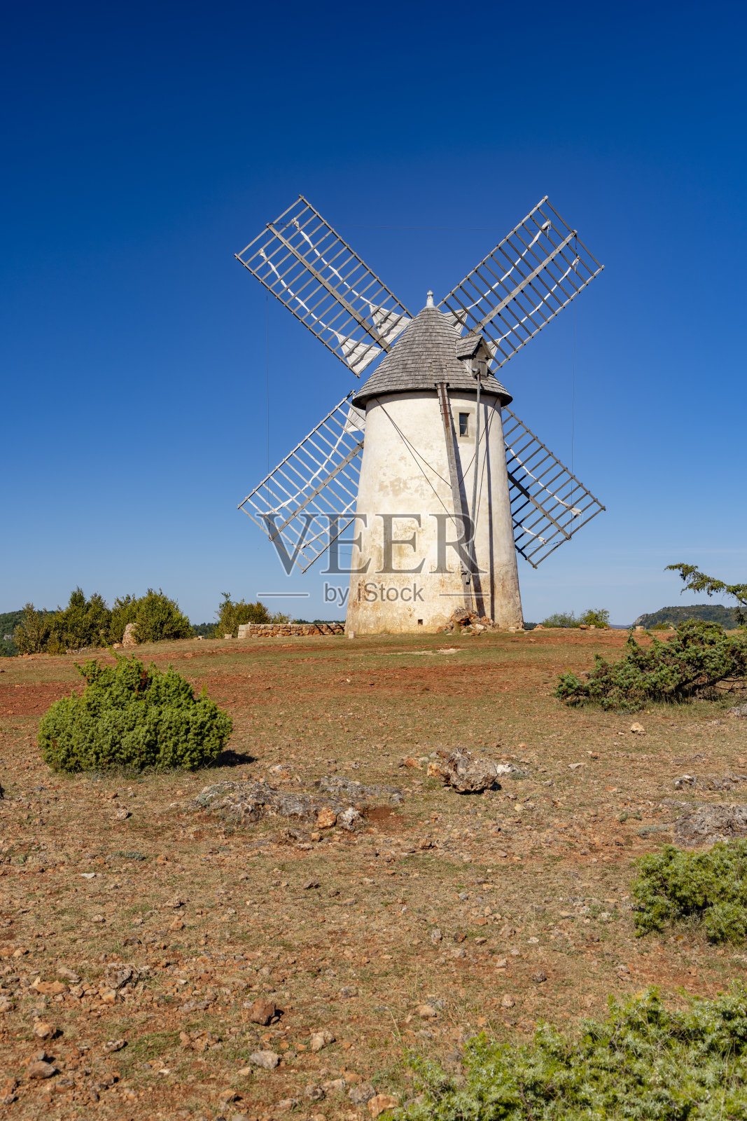 风车(Le Moulin de Redounel), La Couvertoirade在Larzac, Aveyron,法国照片摄影图片