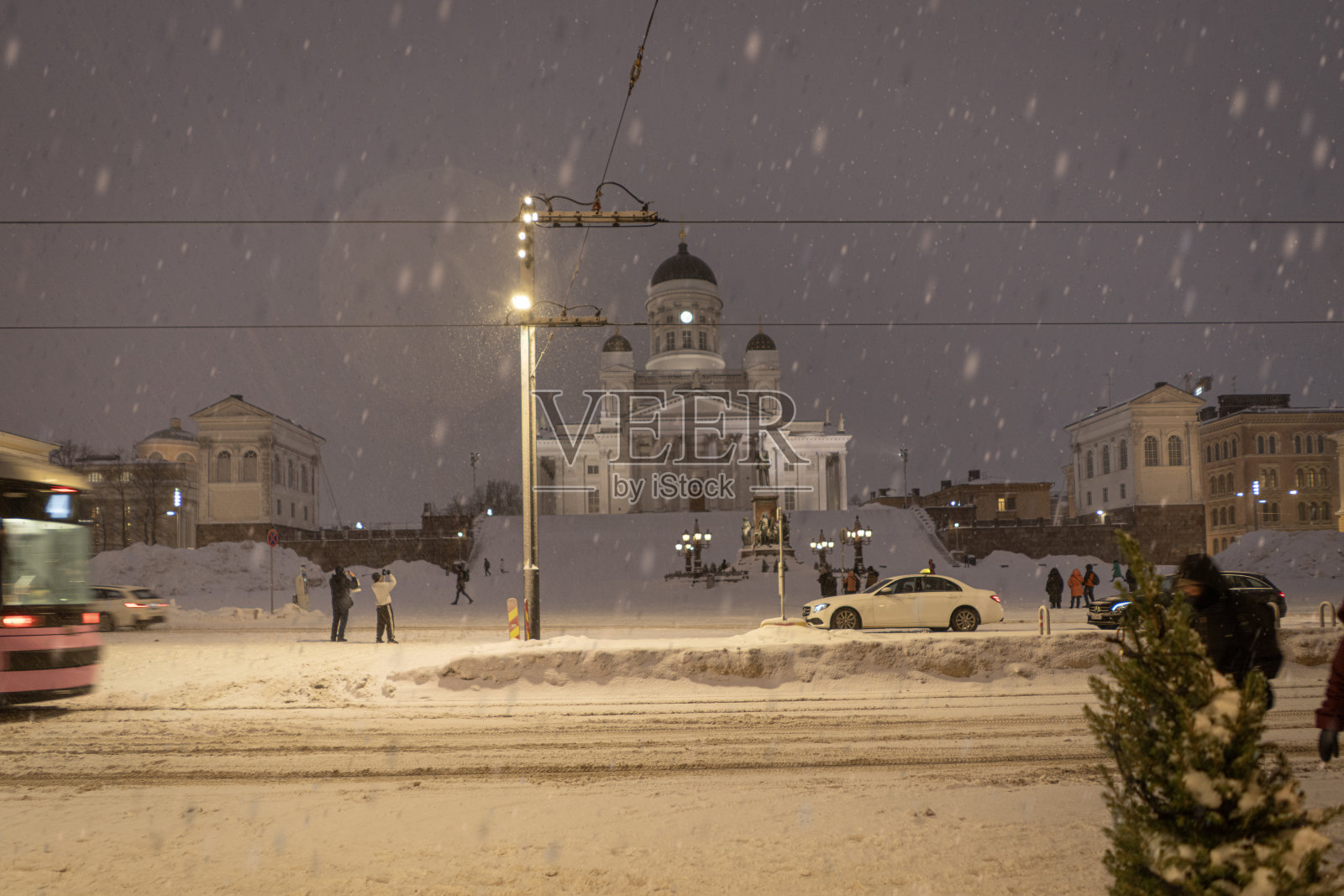 赫尔辛基大教堂的夜景照片摄影图片