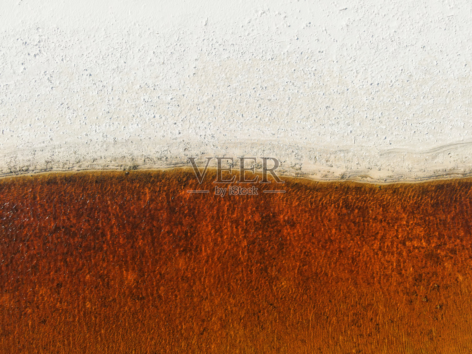 海岸线的对比照片摄影图片