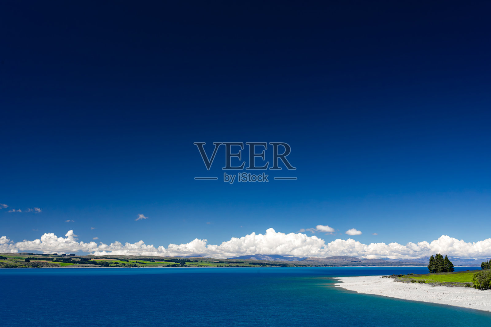 普卡基湖和南阿尔卑斯山的景色照片摄影图片