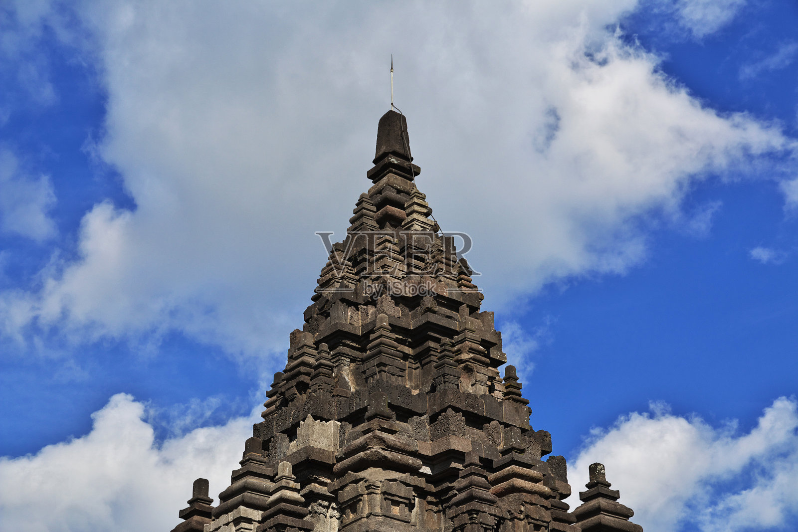 普兰巴南是位于印度尼西亚爪哇日惹的印度教寺庙照片摄影图片