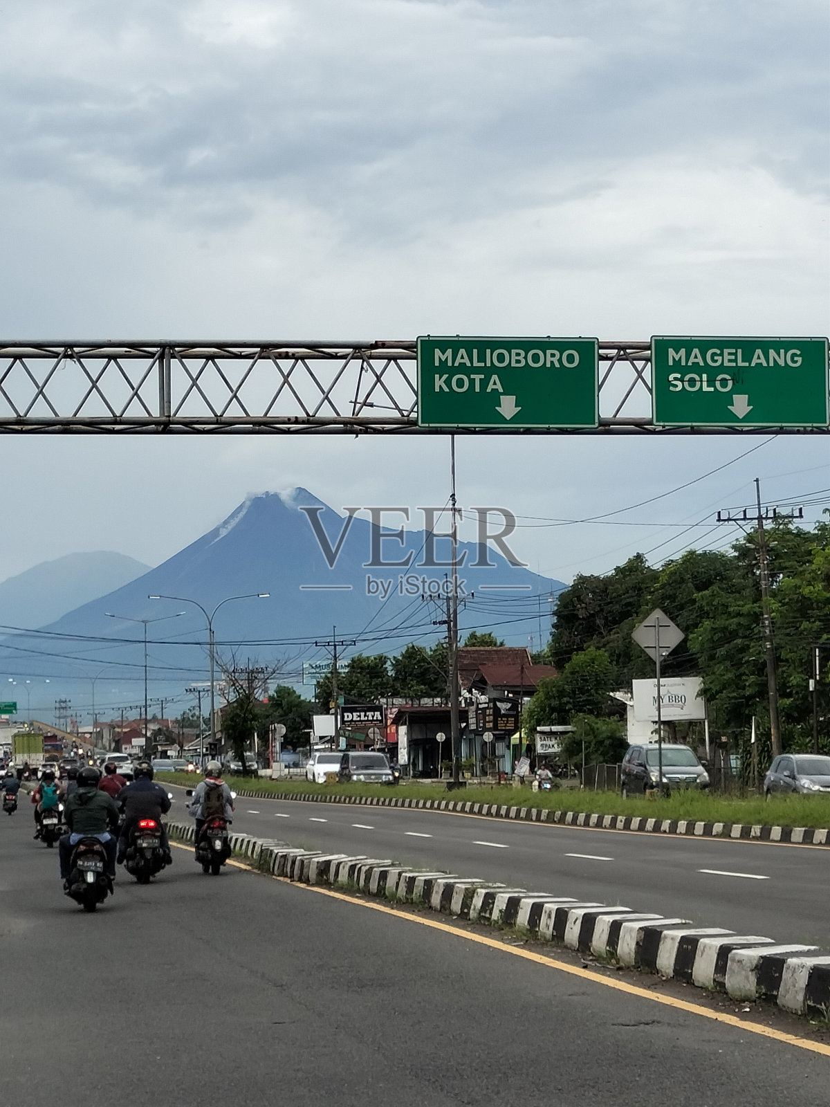 默拉皮火山照片摄影图片