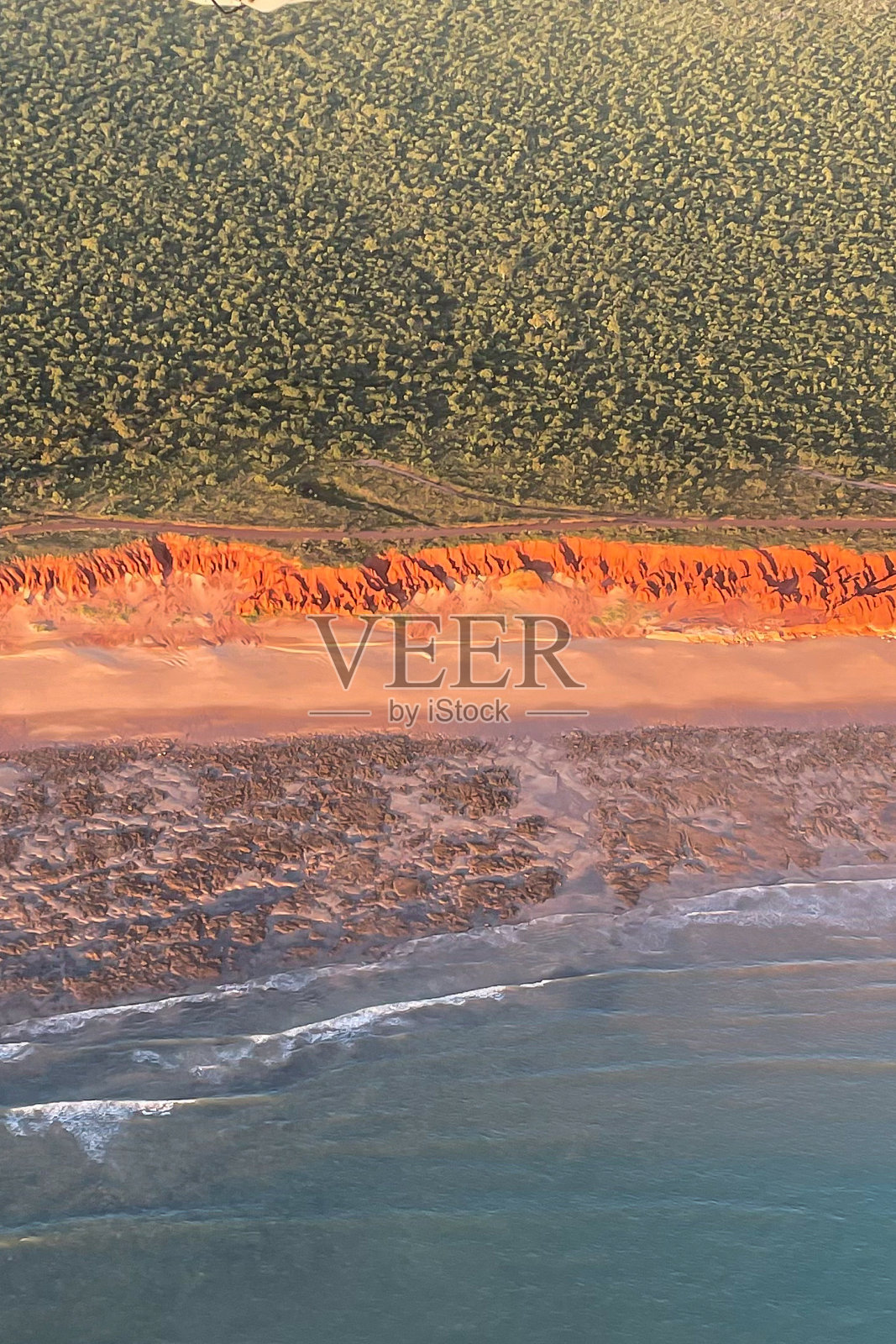 金伯利海岸的层层色彩照片摄影图片