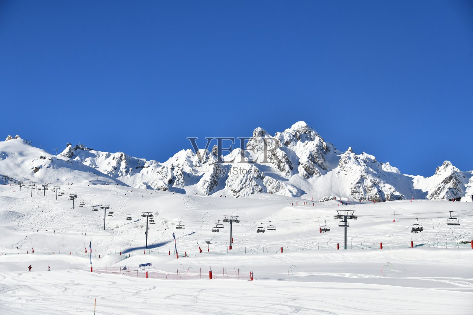 库尔舍韦勒滑雪胜地的冬季风光照片摄影图片