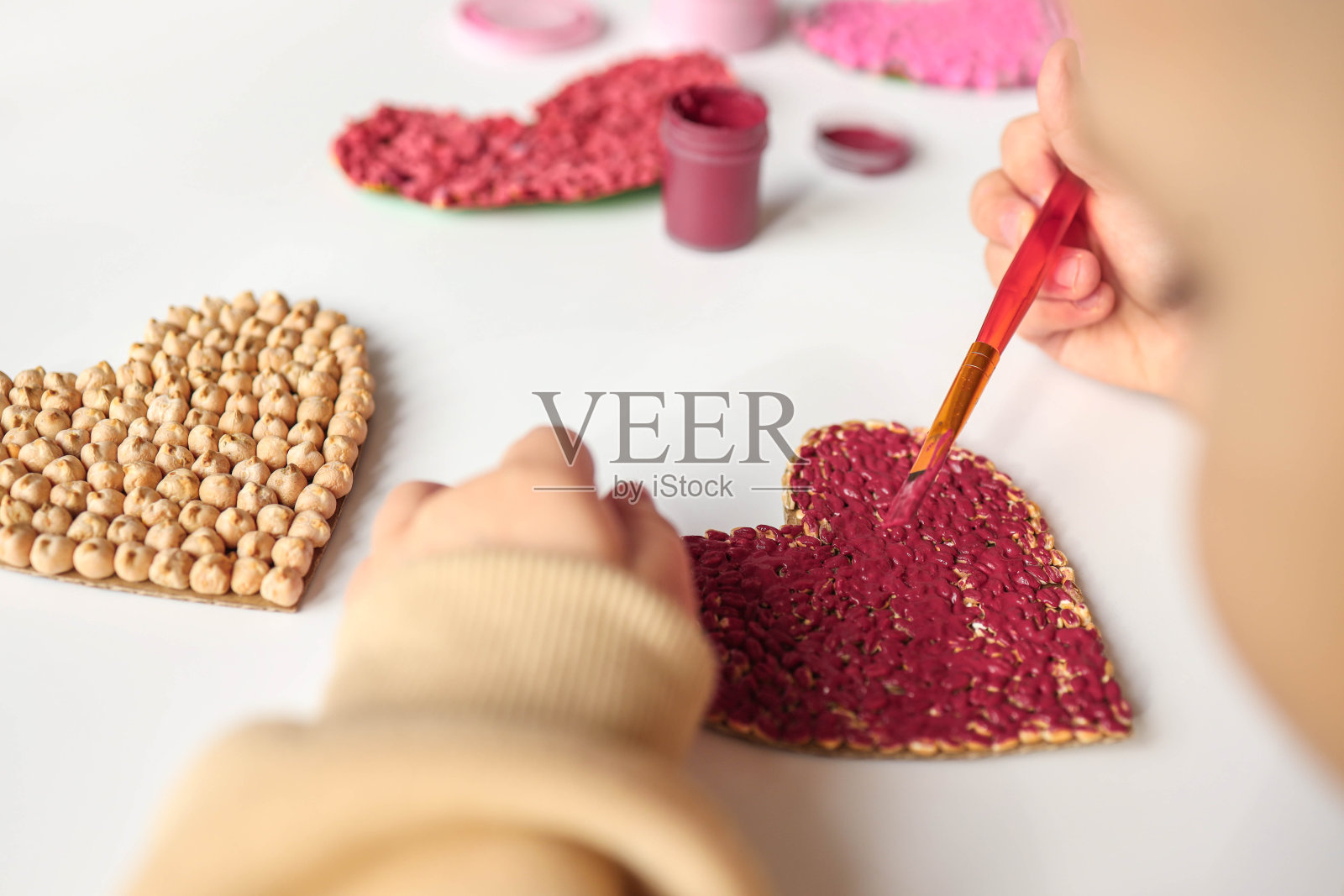 孩子们在情人节和母亲节的创意照片摄影图片