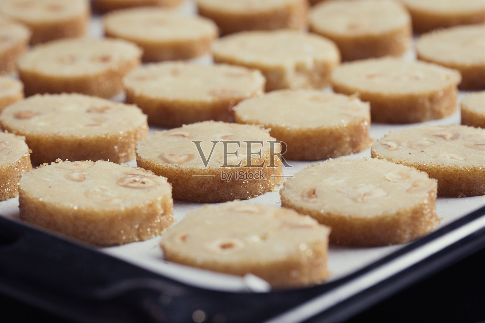 制作甜美的圣诞榛子饼干,这是T. G. M.第一共和国总统的最爱照片摄影图片