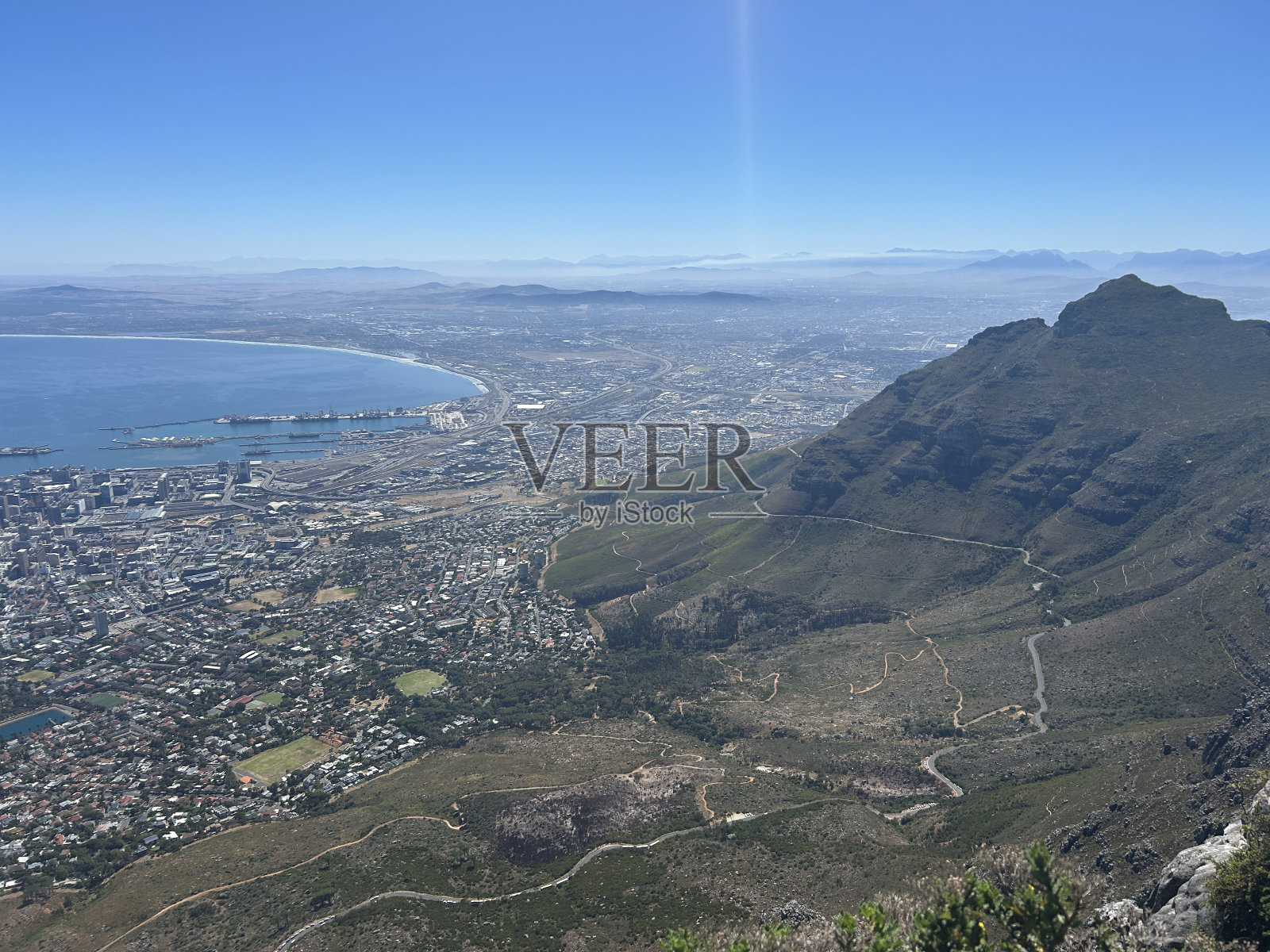 从桌山山顶俯瞰照片摄影图片