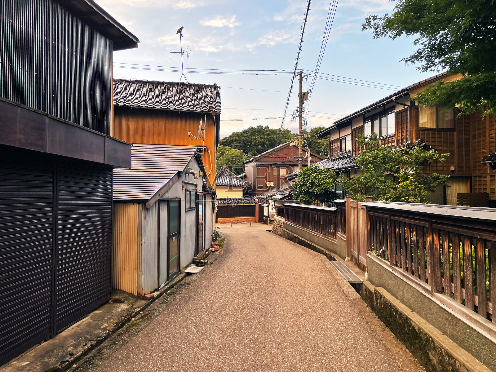 历史遗产:Nishi Chaya的木制房屋静修,金泽,石川,日本照片摄影图片