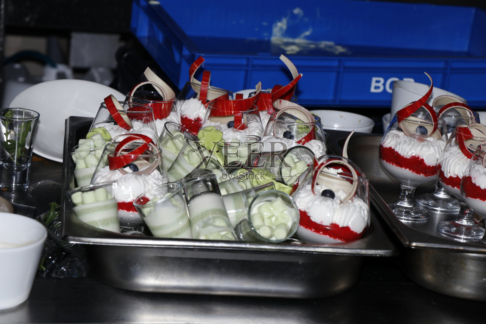 酒店宴会食物浪费照片摄影图片