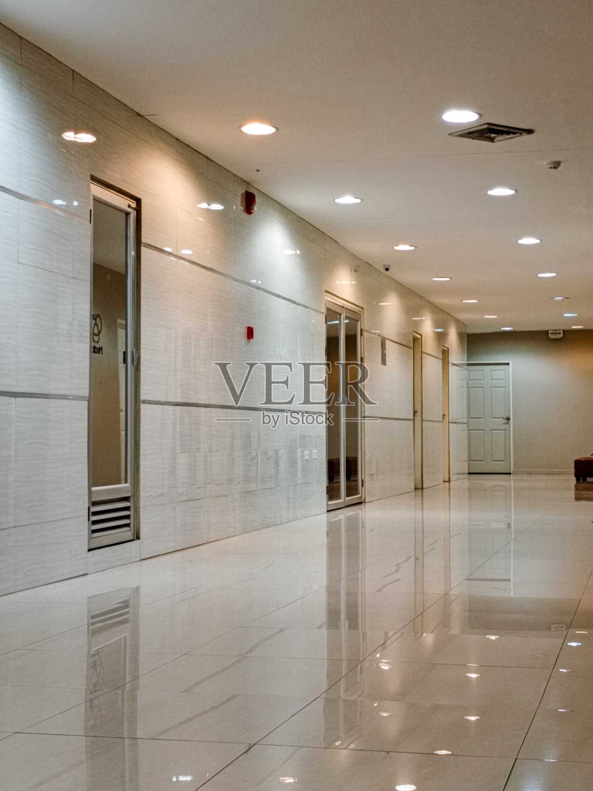 医院的走廊照片摄影图片