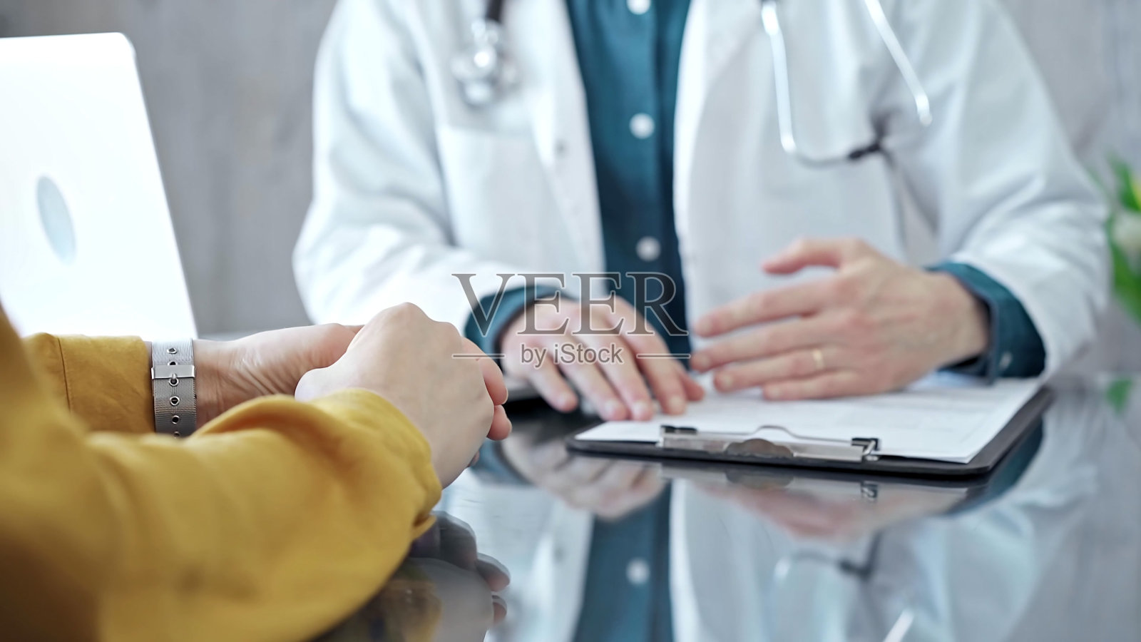 门诊医患会诊。医药和保健照片摄影图片