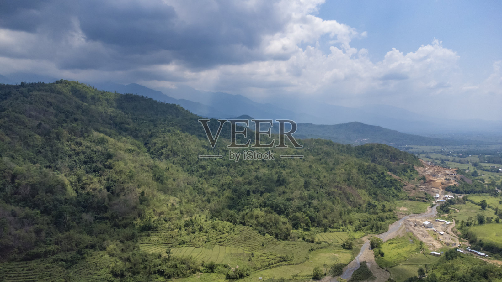 鸟瞰图美丽的景观景观和山科希马村,在印度那加兰邦照片摄影图片