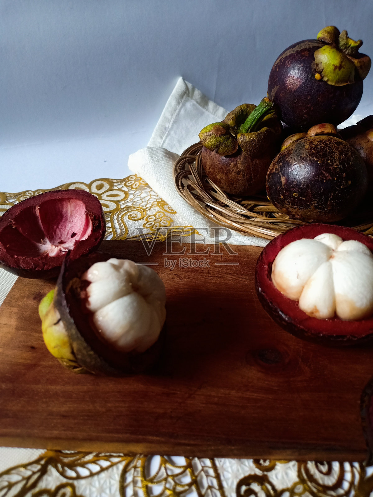 白色背景上新鲜山竹的特写照片摄影图片