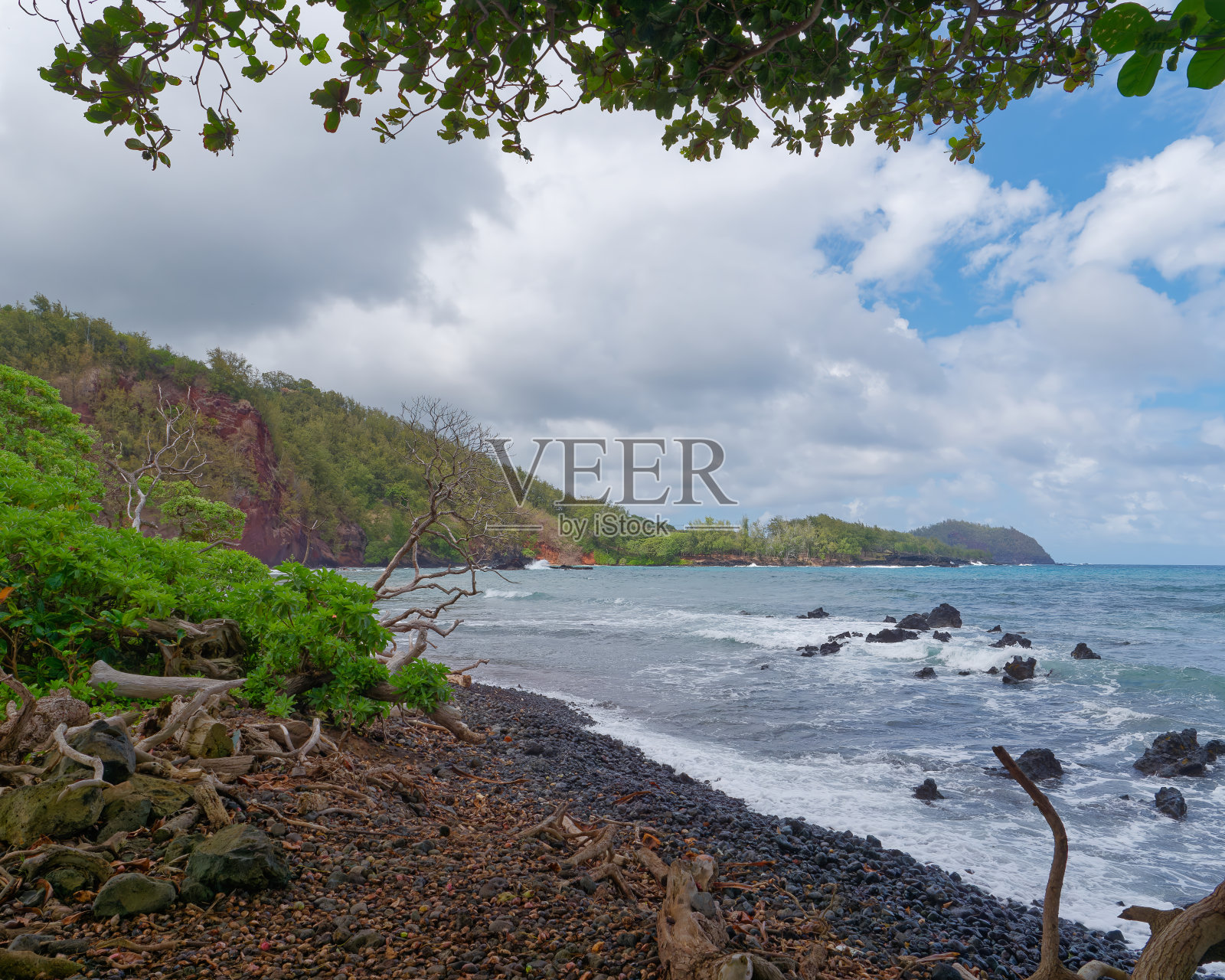 美国夏威夷毛伊岛哈纳附近美丽的Koki海滩景观照片摄影图片