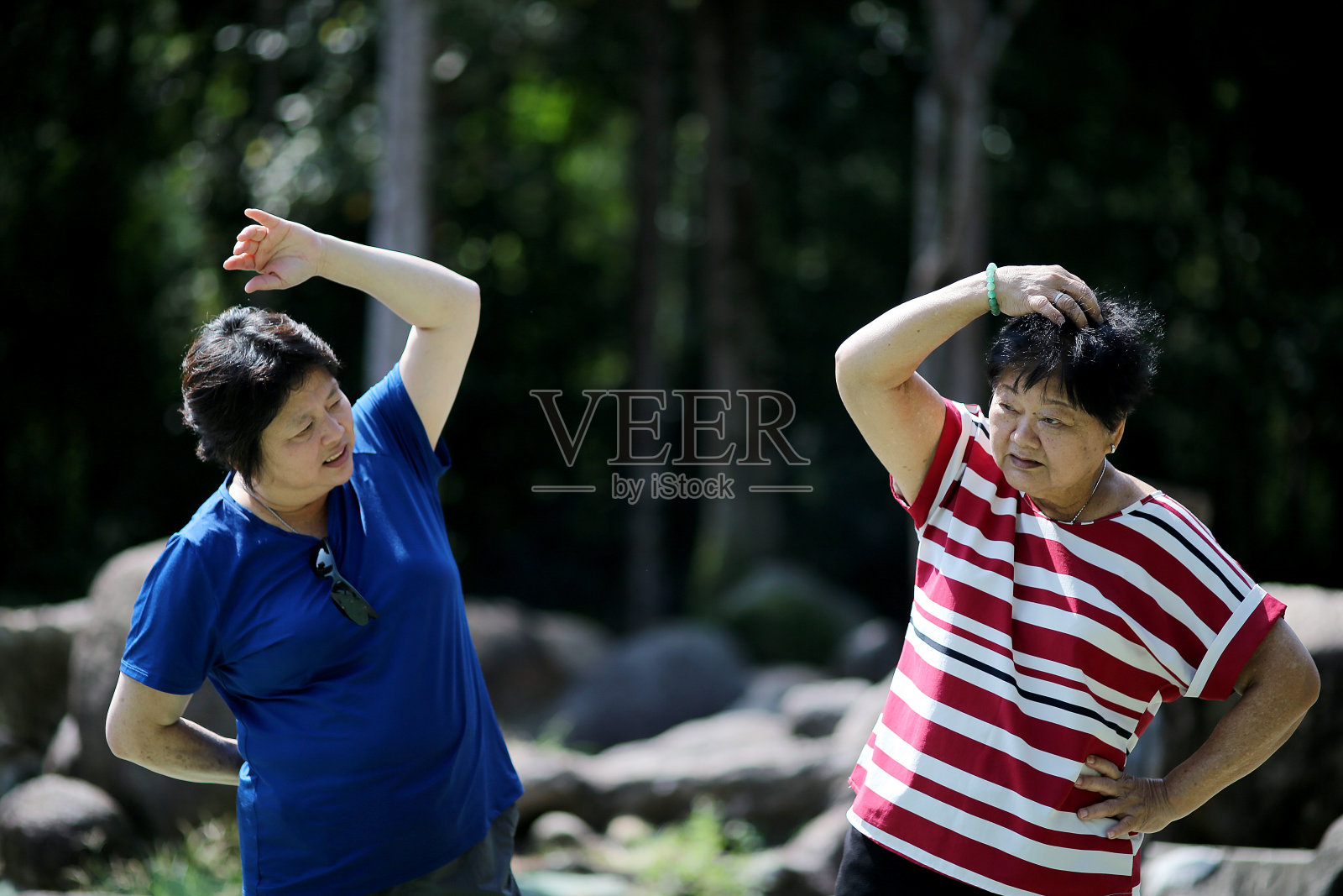 姐妹关系照片摄影图片