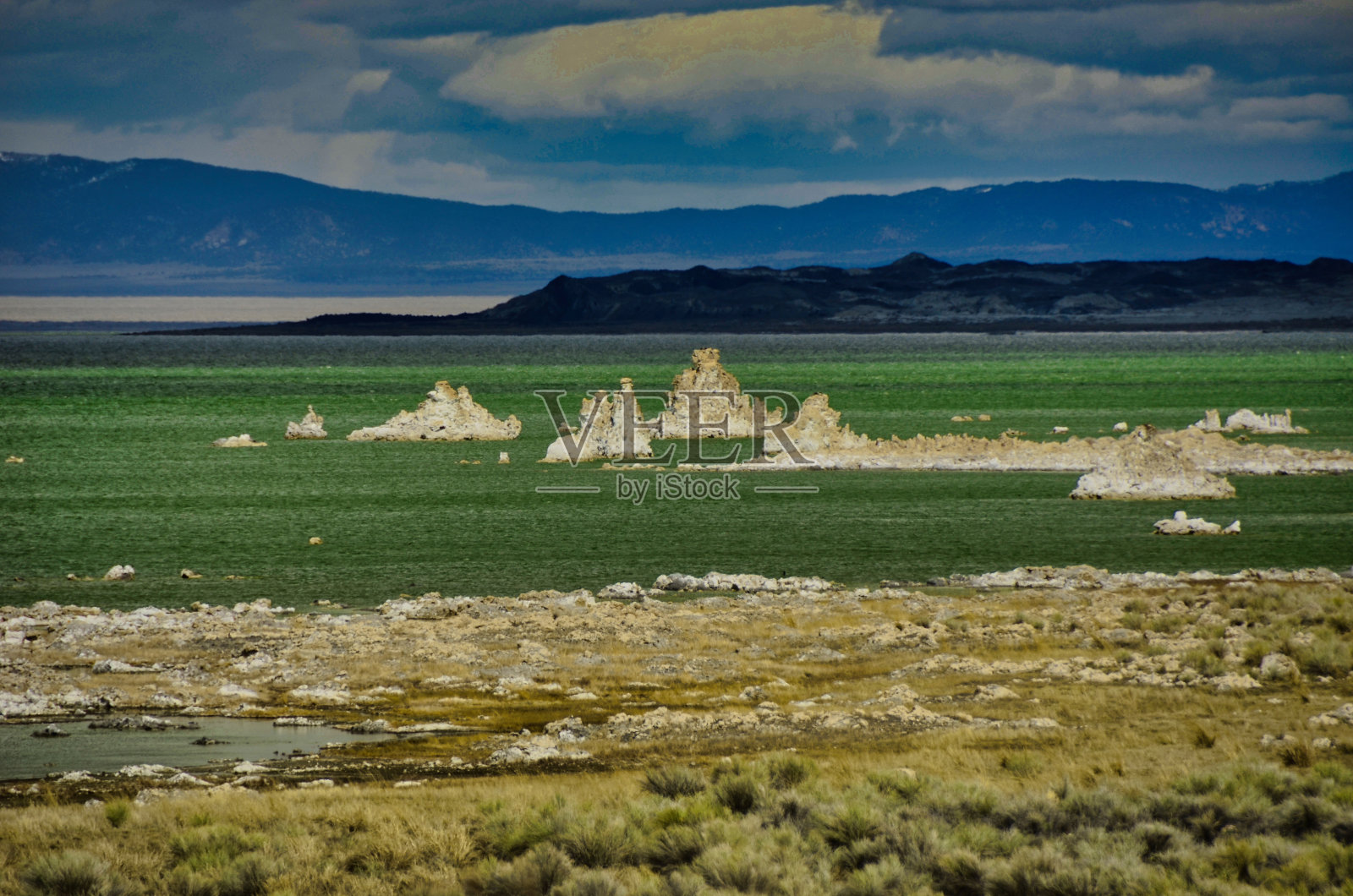 莫诺湖Tufas照片摄影图片