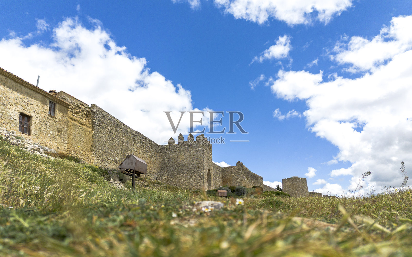 Urueña西班牙巴利亚多利德省的村庄墙。照片摄影图片