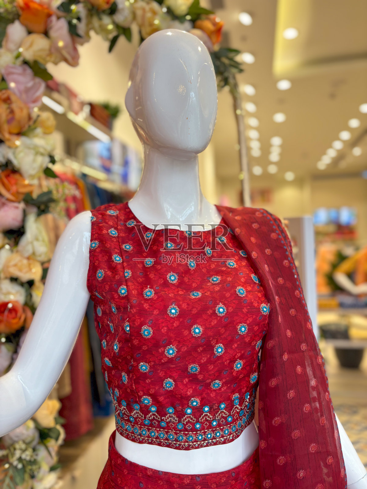 人体模特穿照片摄影图片