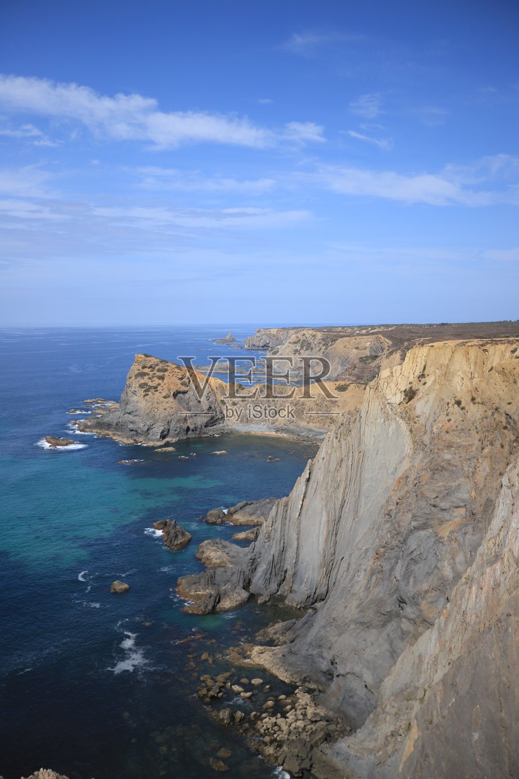 葡萄牙大西洋的岩石海岸线照片摄影图片