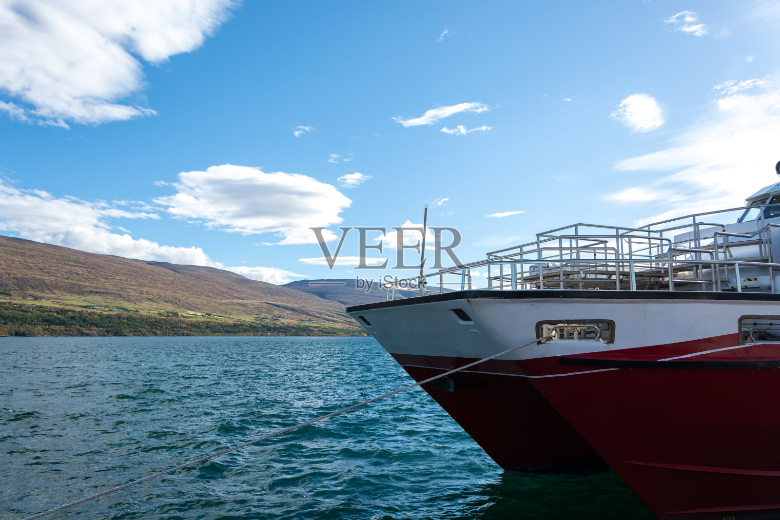 货船在港口夏季冰岛风景照片摄影图片