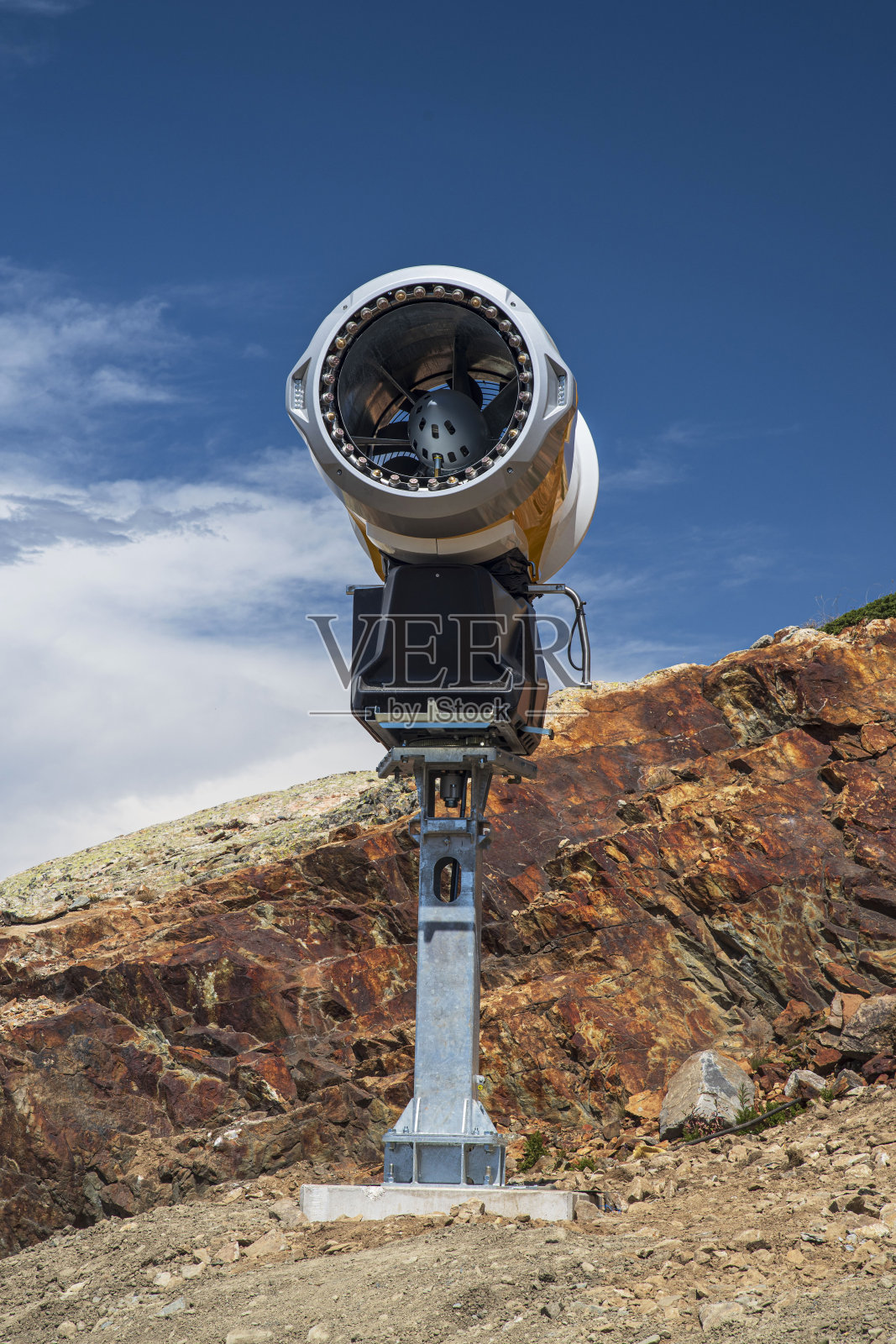 山上的雪炮照片摄影图片