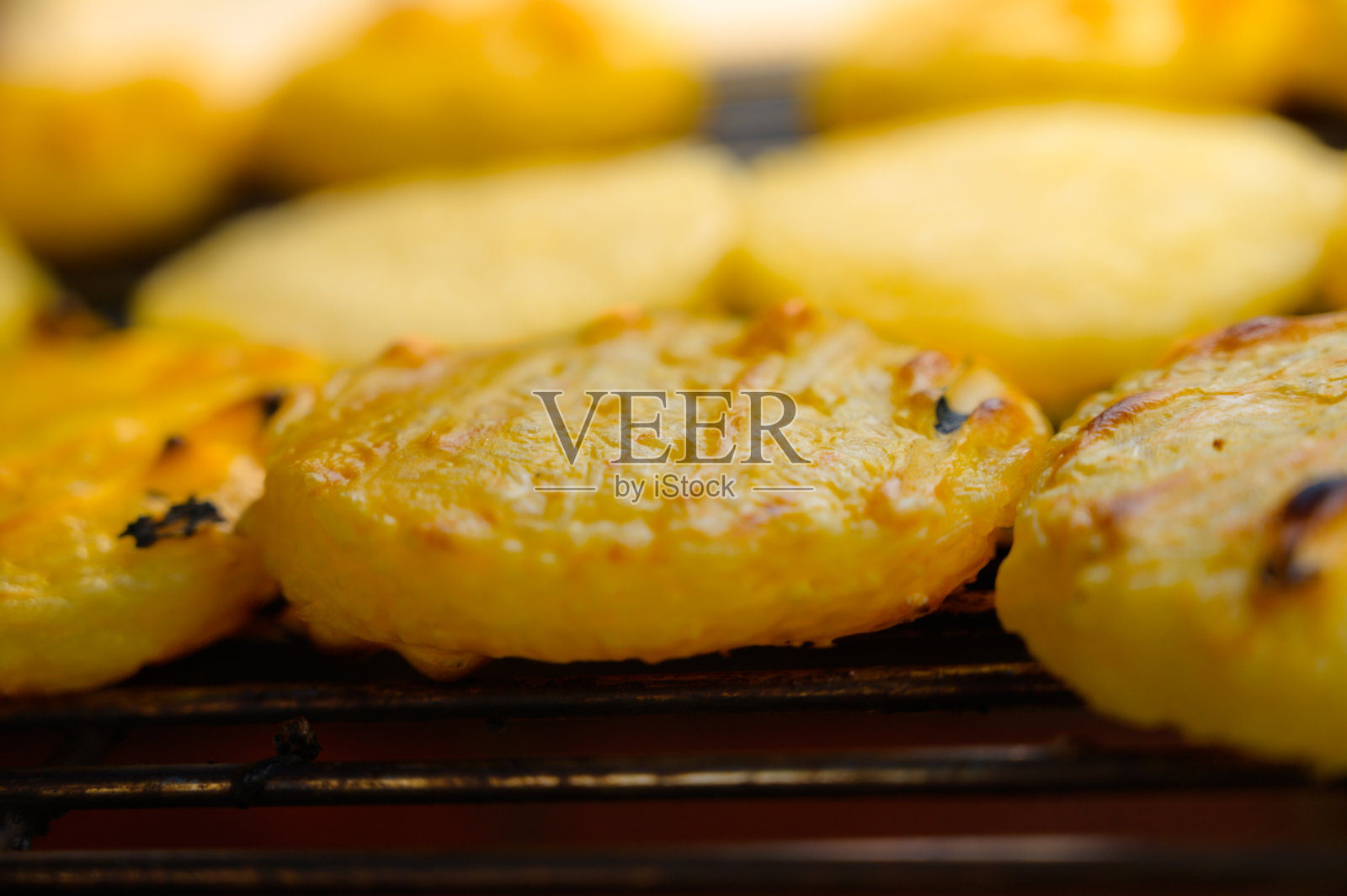 烤糯米饭团照片摄影图片