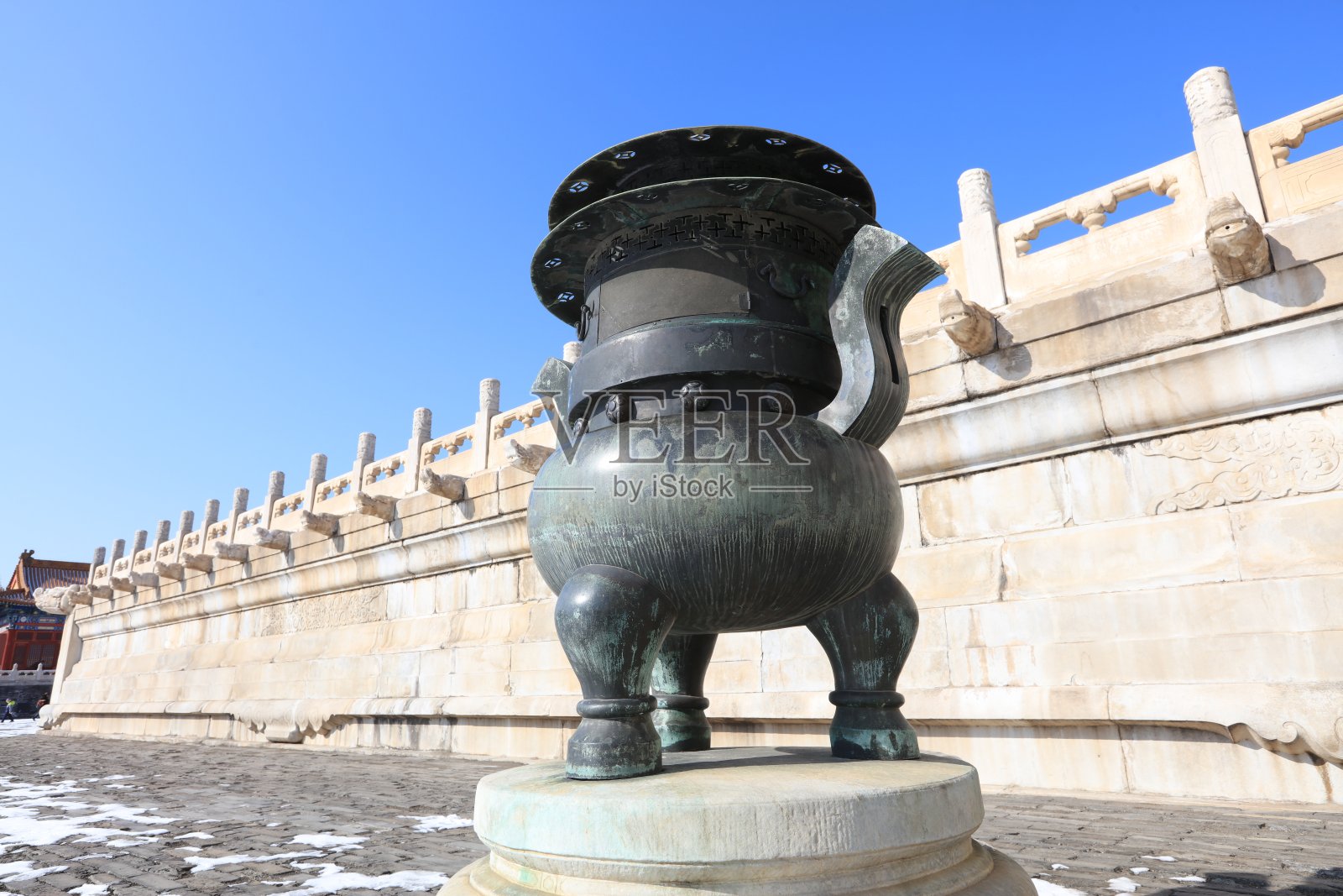 中国古代寺庙里的香炉照片摄影图片