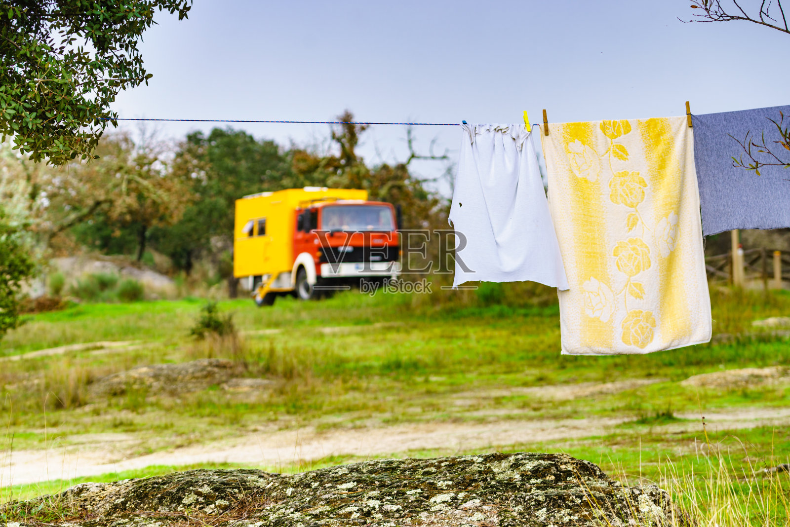 越野露营车4x4卡车在大自然照片摄影图片