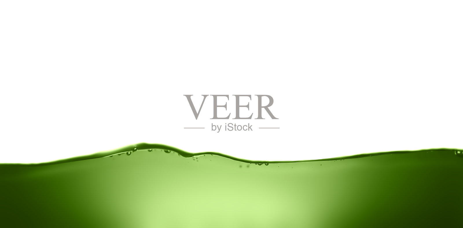 天然绿色液体,水波荡漾,夏日果汁。照片摄影图片