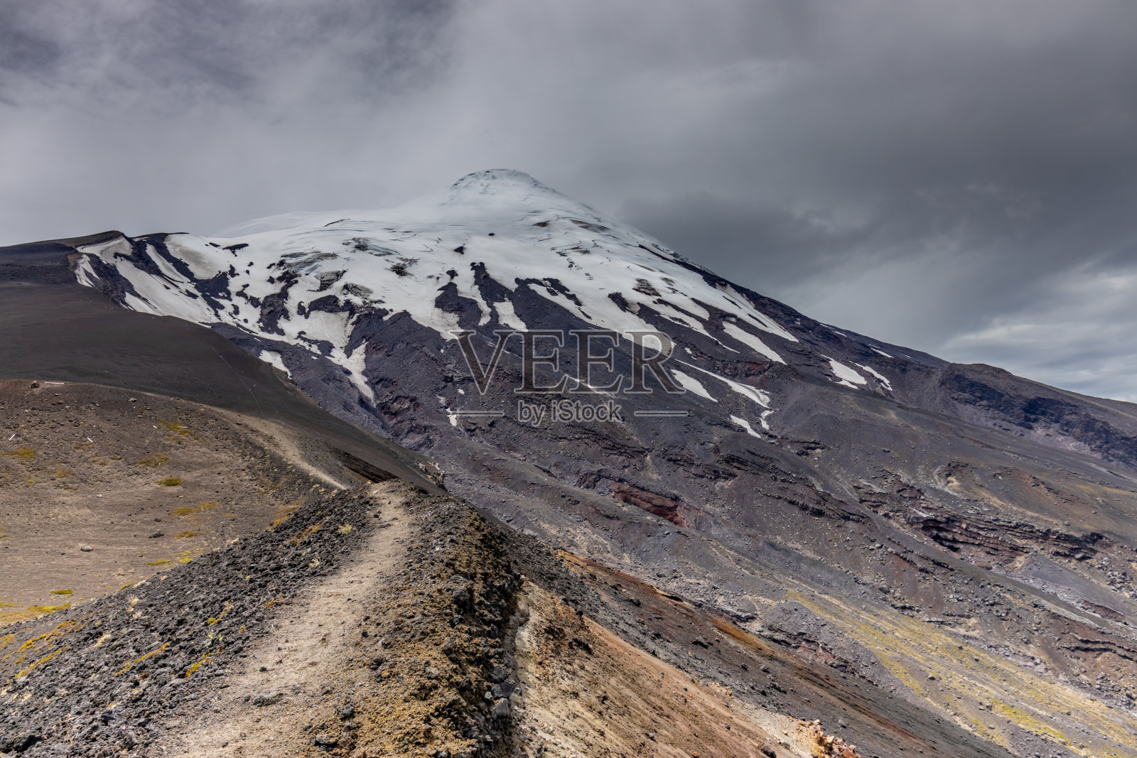 智利巴塔哥尼亚的奥索尔诺火山照片摄影图片