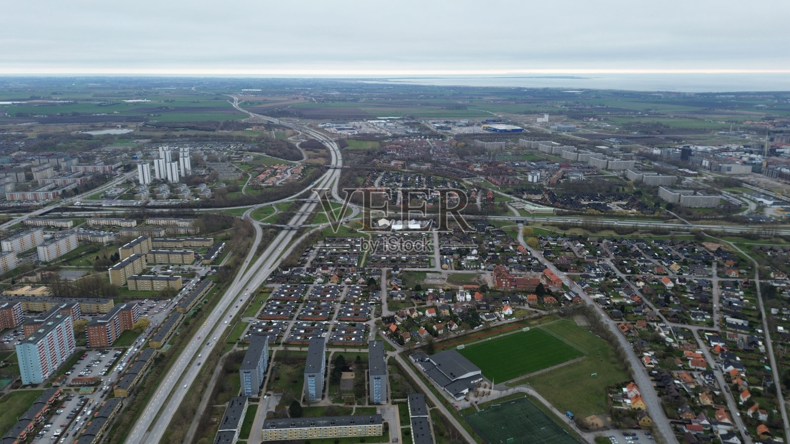 城市视野:城市景观的鸟瞰图照片摄影图片