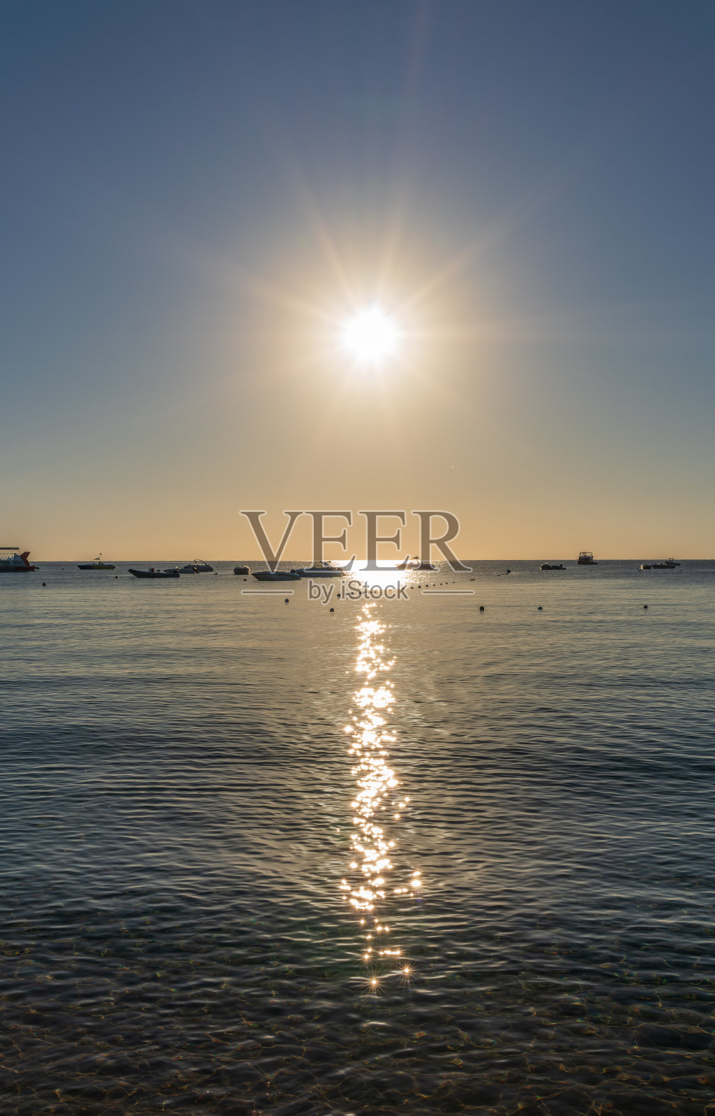 海上日出全景照片摄影图片