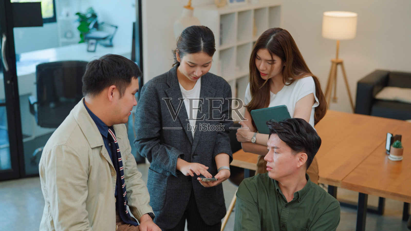 创业新一代照片摄影图片