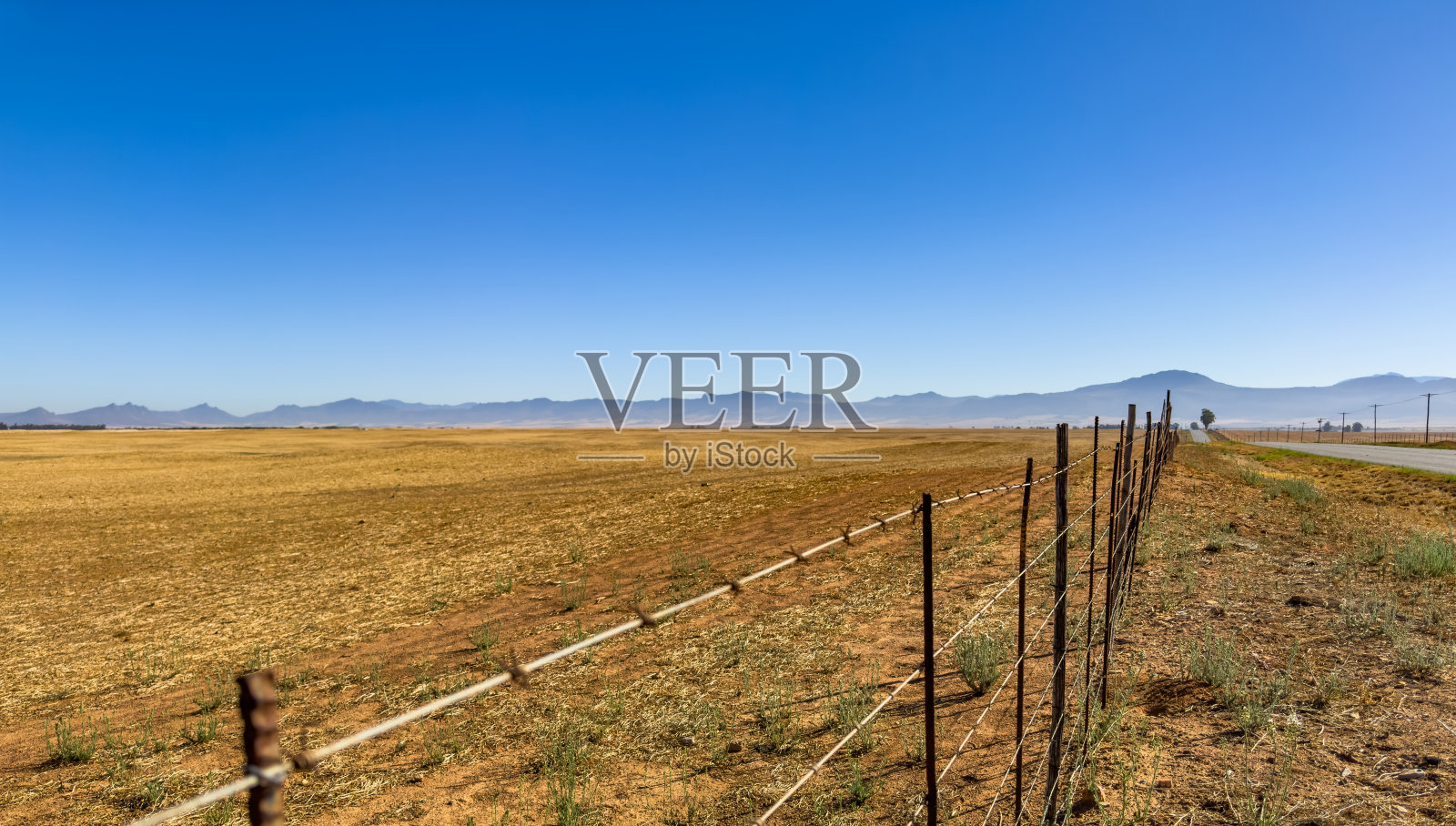 南非纳马夸兰地区的干旱景观照片摄影图片