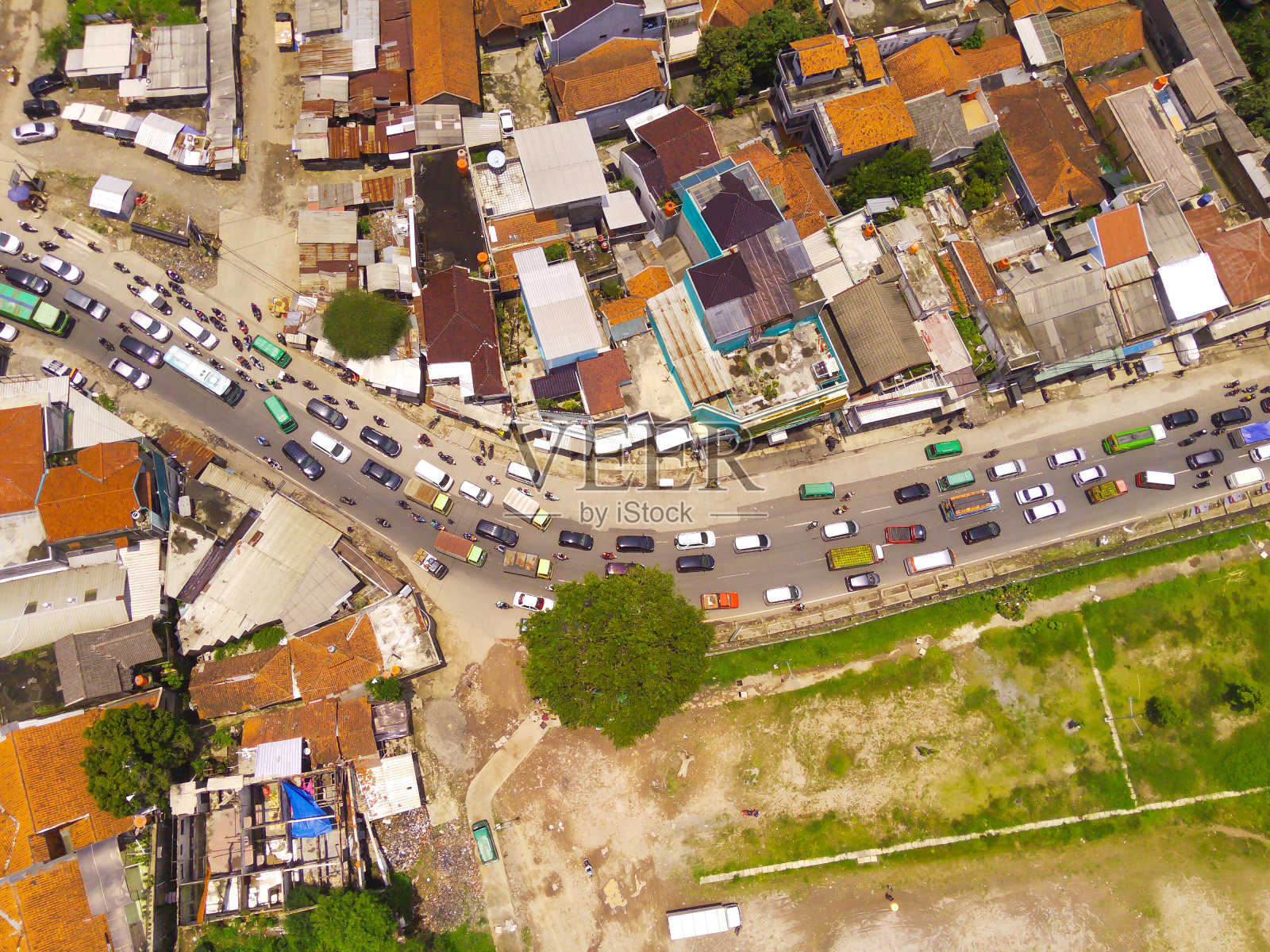 因开斋节返乡交通而引致的挤塞照片摄影图片