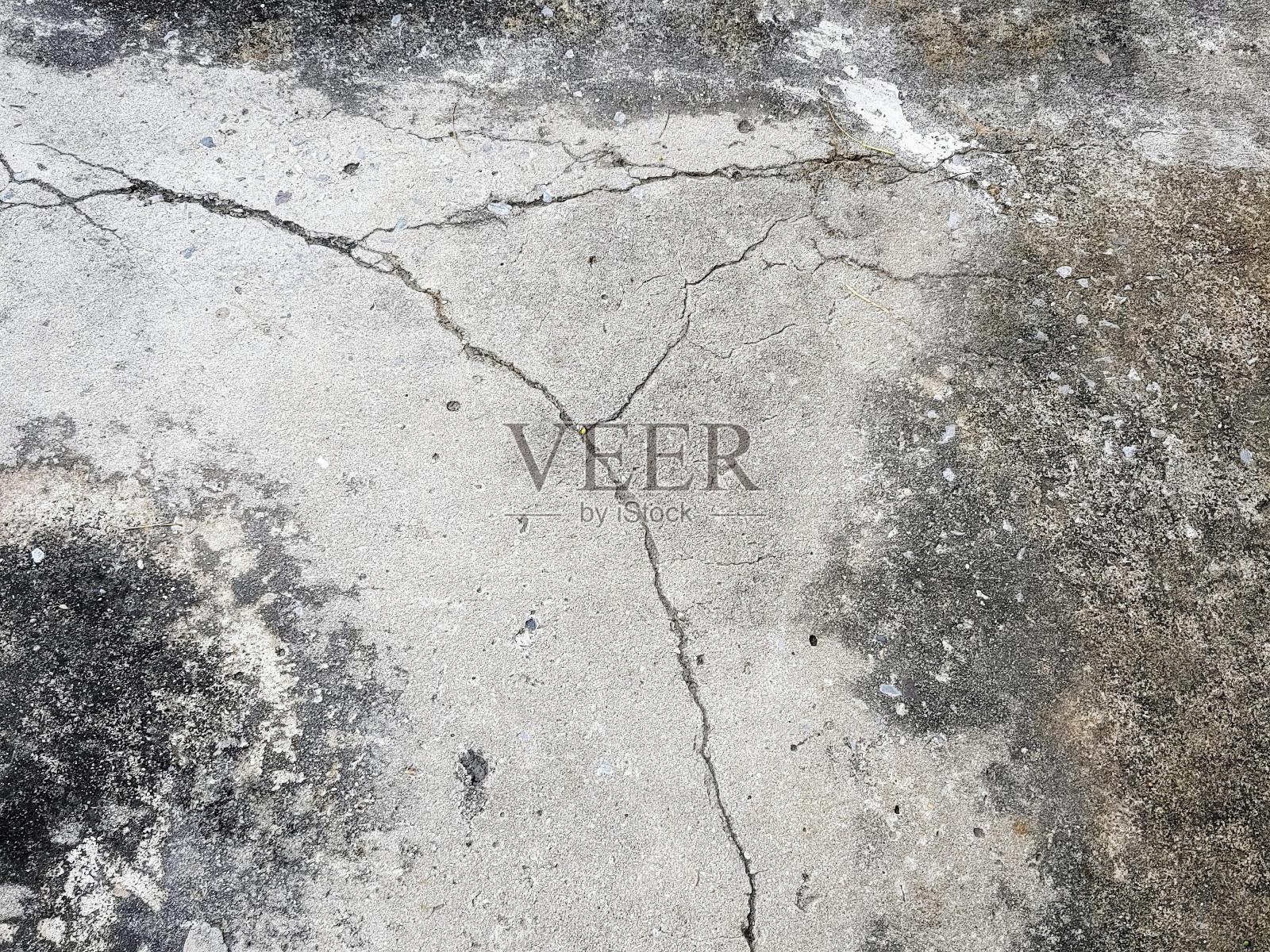 水泥表面消防栓的照片。照片摄影图片