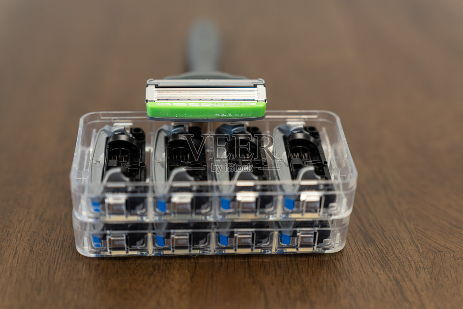 刮胡刀和刀片照片摄影图片