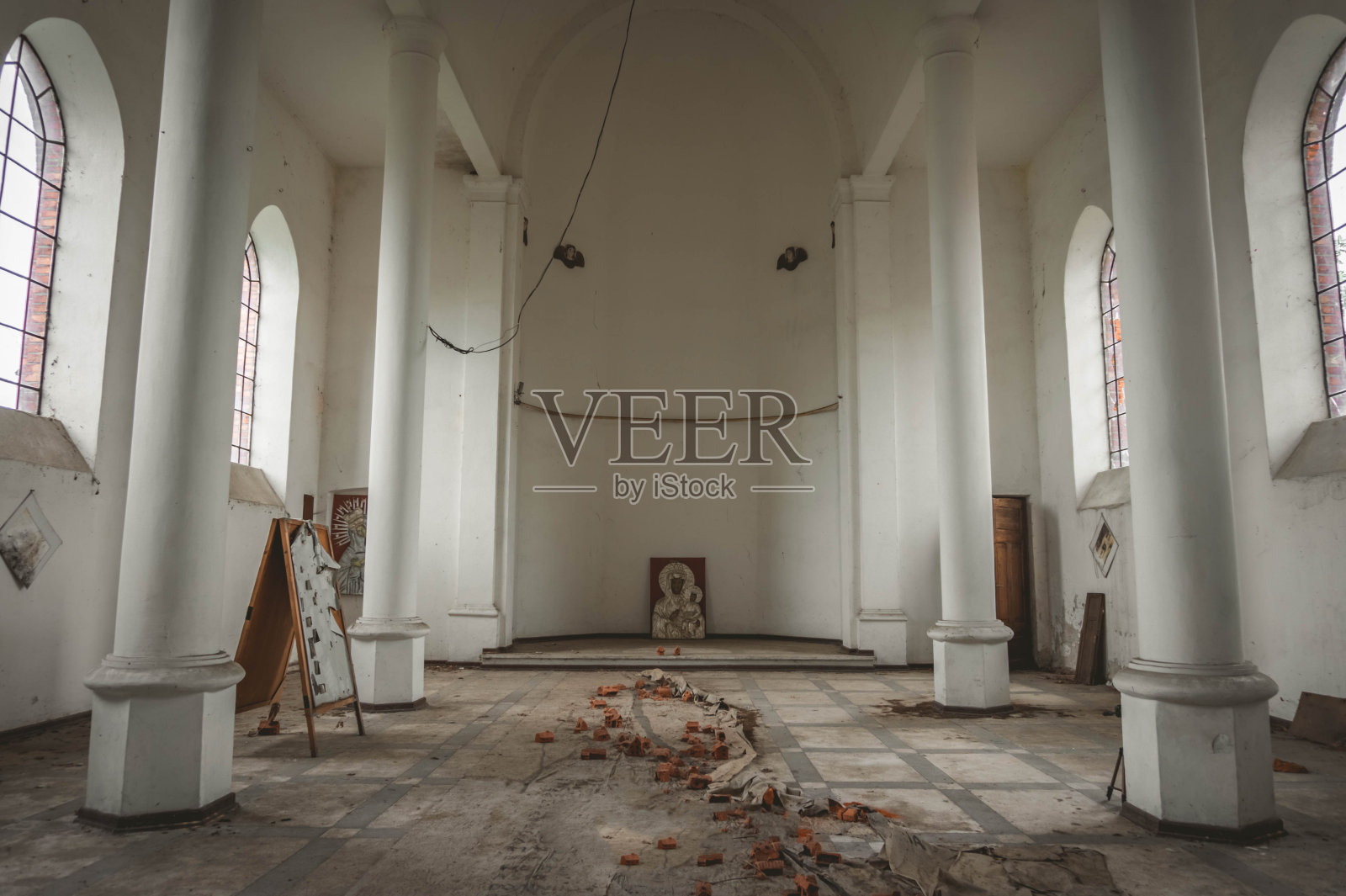 废弃的老教堂照片摄影图片