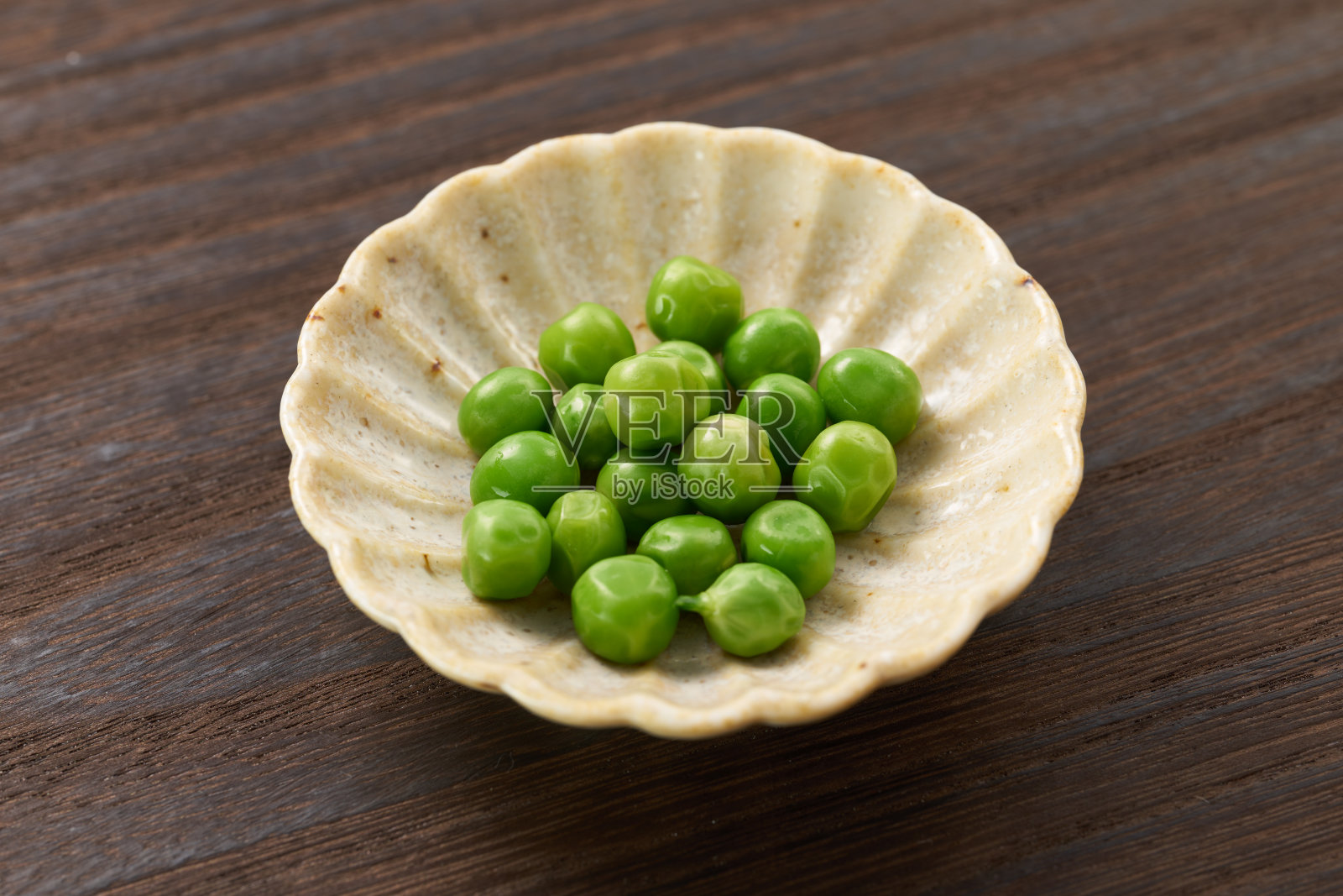 青豆的形象,春天收获的豆子照片摄影图片