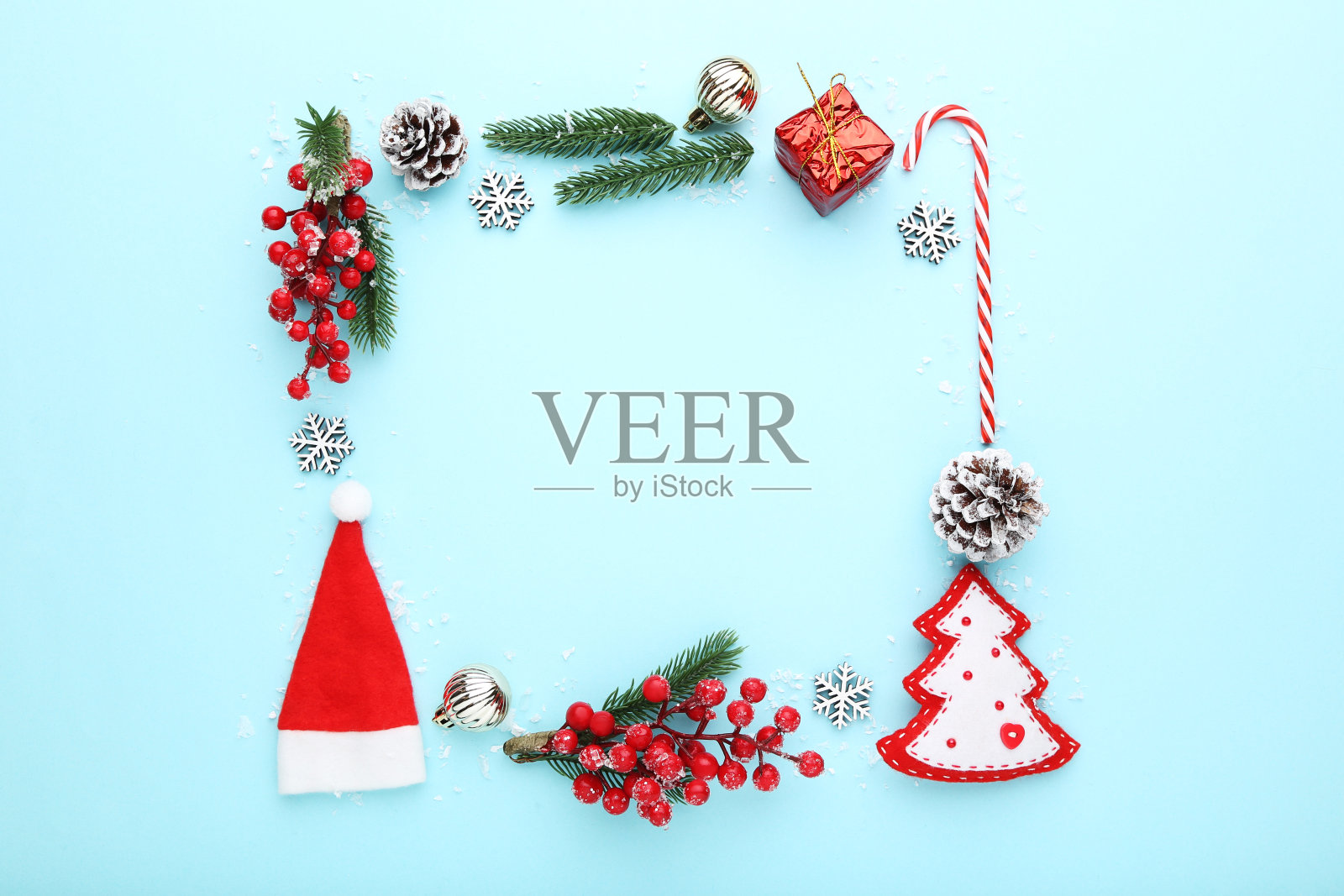 蓝色背景的圣诞装饰品照片摄影图片