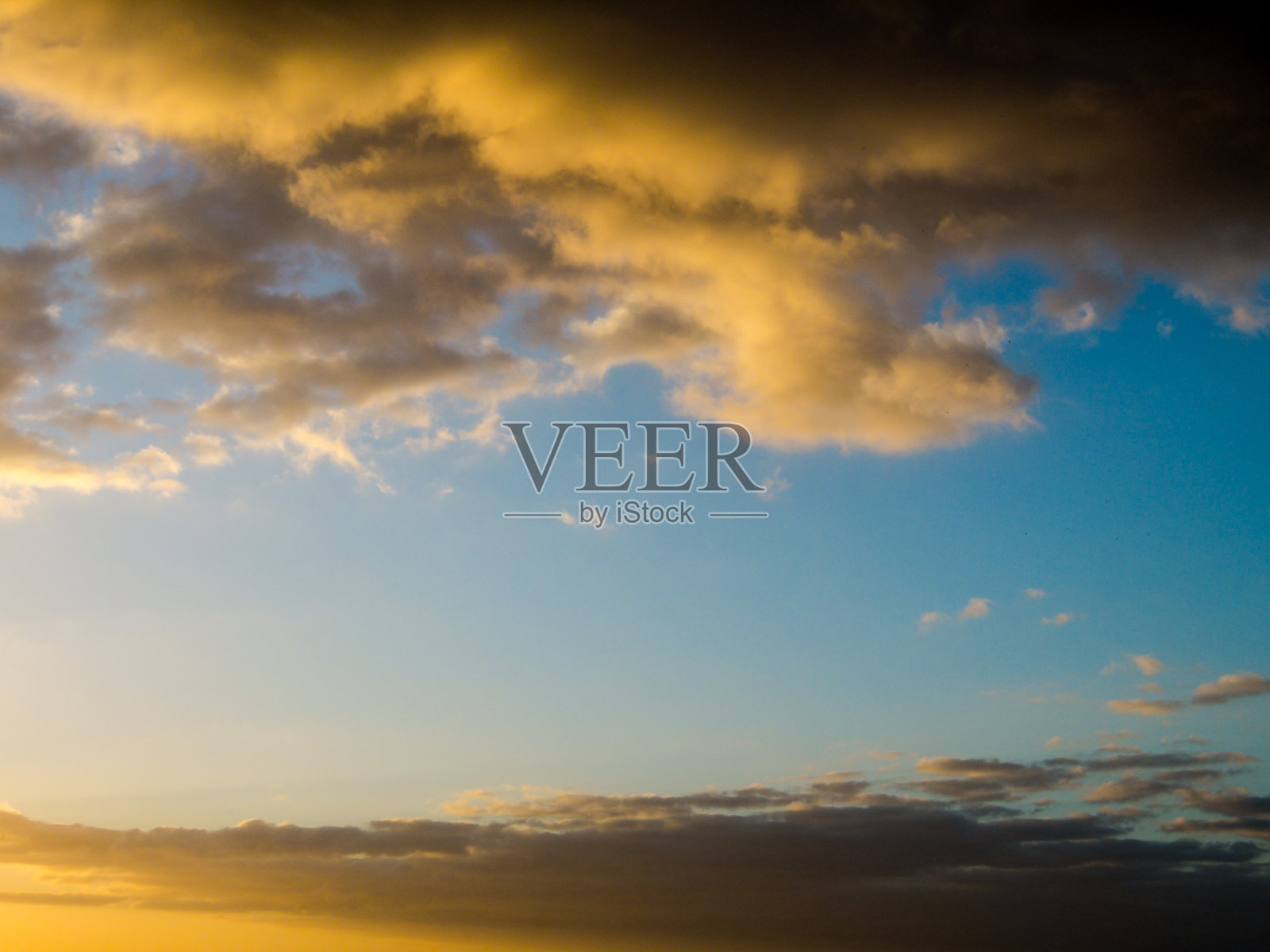 日落时的彩云照片摄影图片